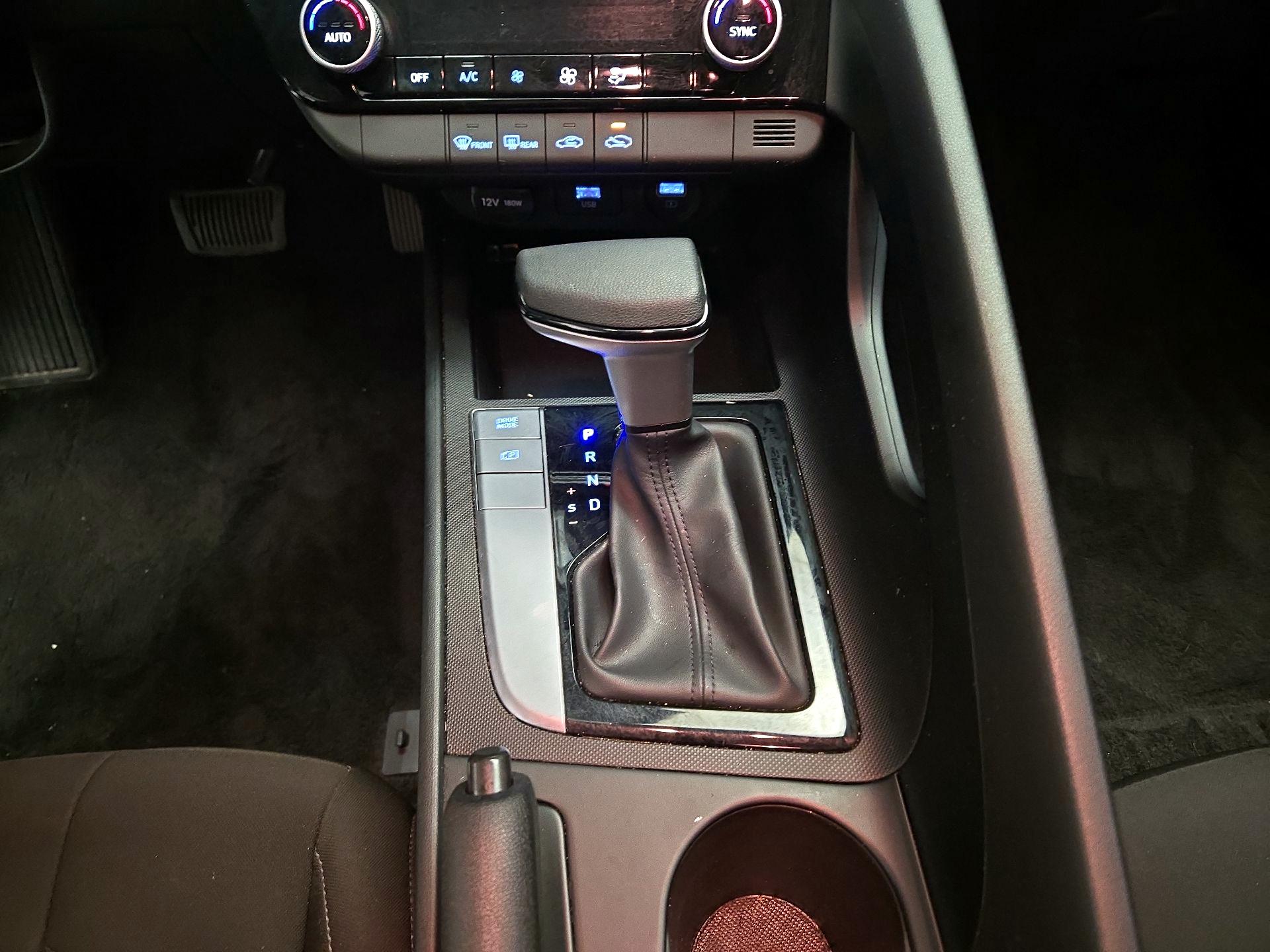 Thumbnail: 2023 Hyundai Elantra - 17