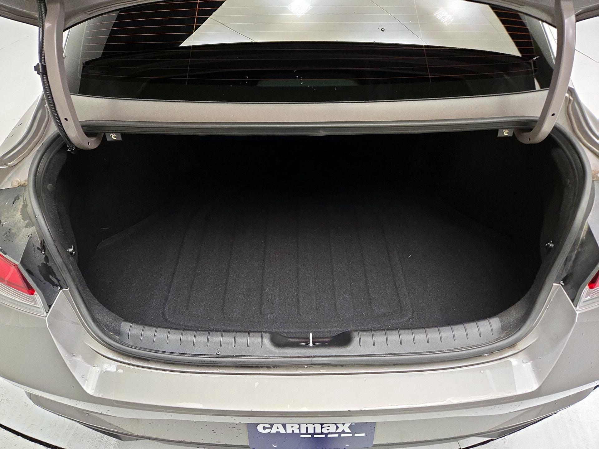 Thumbnail: 2023 Hyundai Elantra - 20