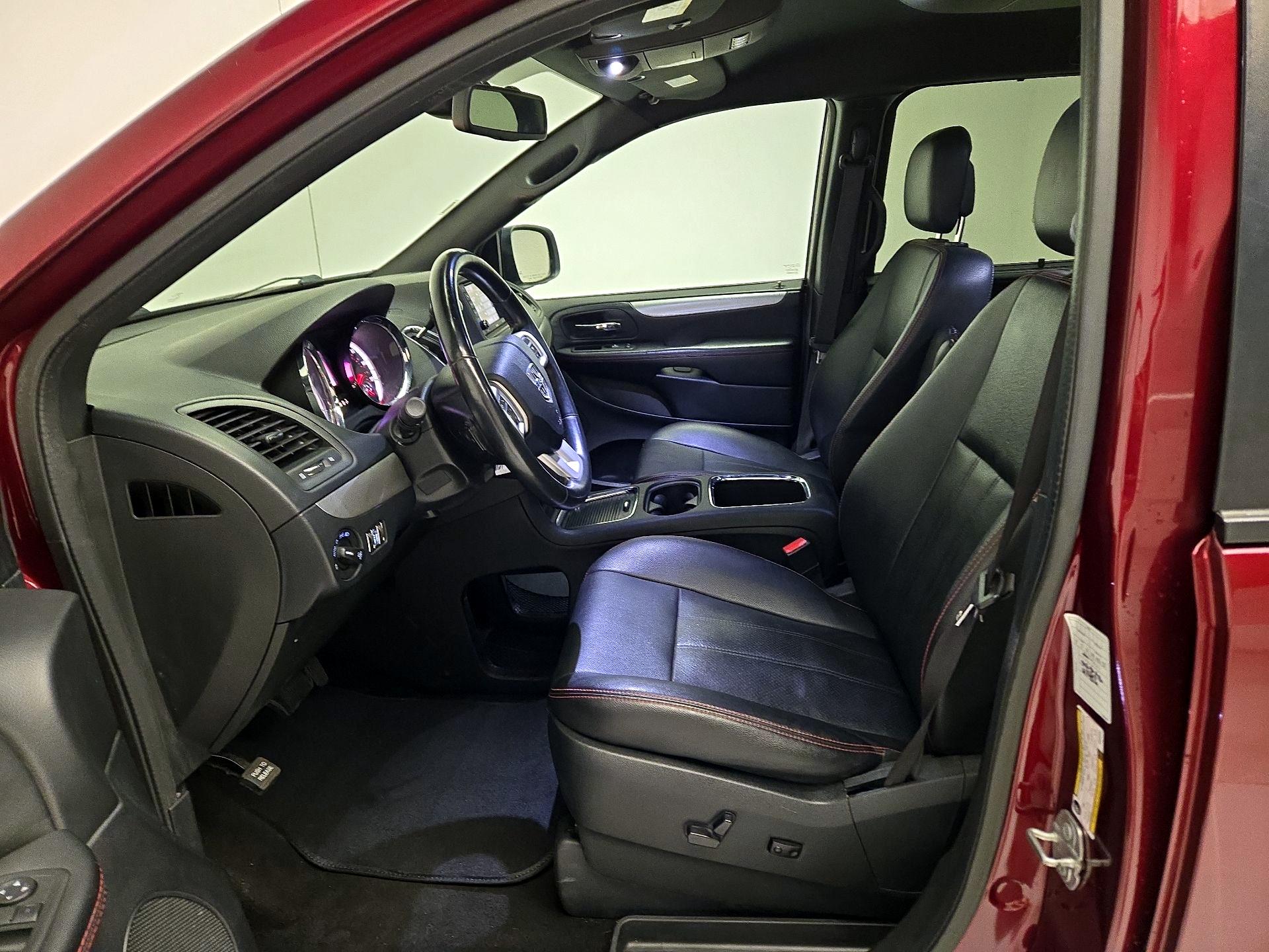 Thumbnail: 2019 Dodge Grand Caravan - 11