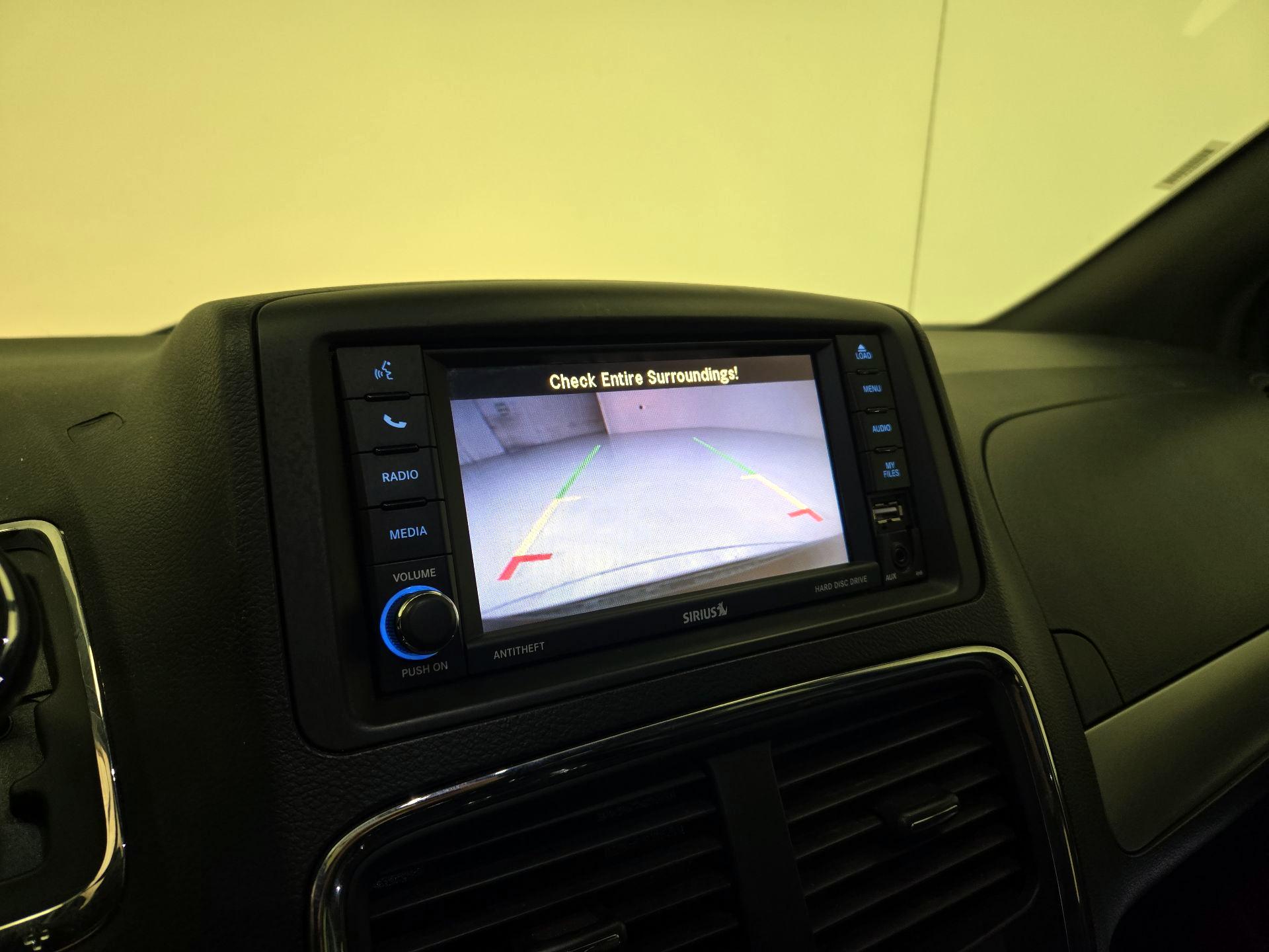 Thumbnail: 2019 Dodge Grand Caravan - 14
