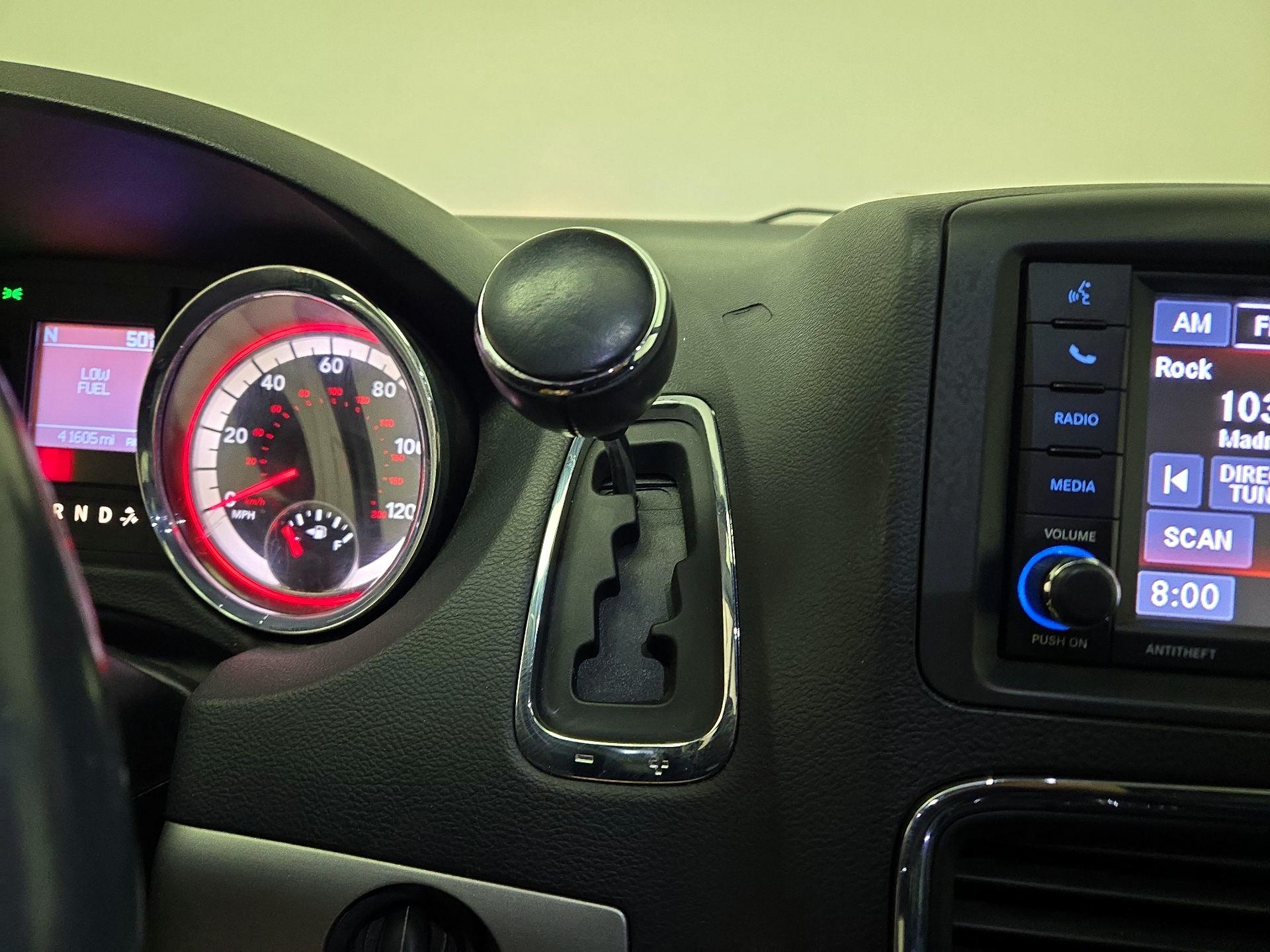 Thumbnail: 2019 Dodge Grand Caravan - 17