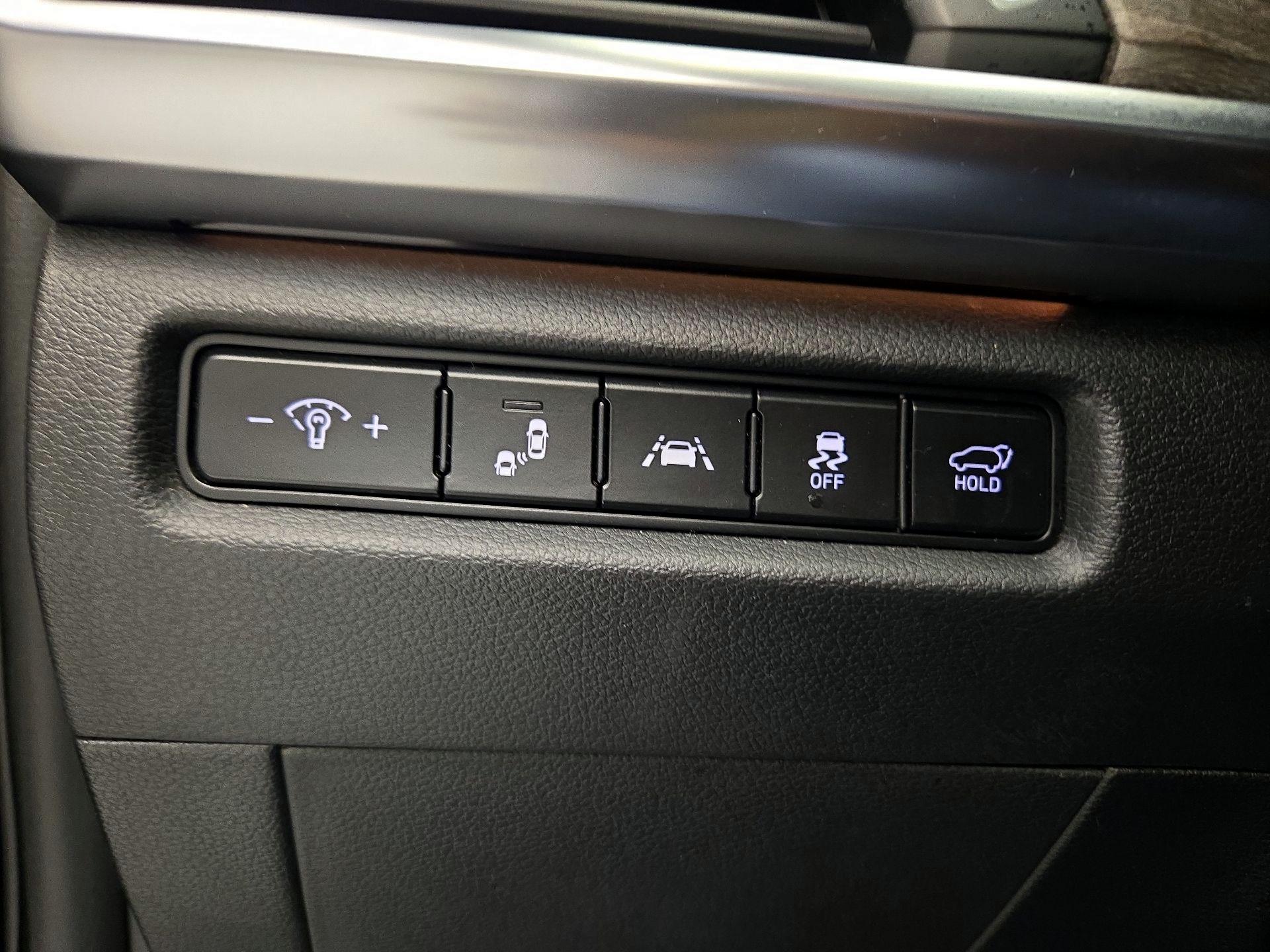 Thumbnail: 2020 Kia Telluride - 13