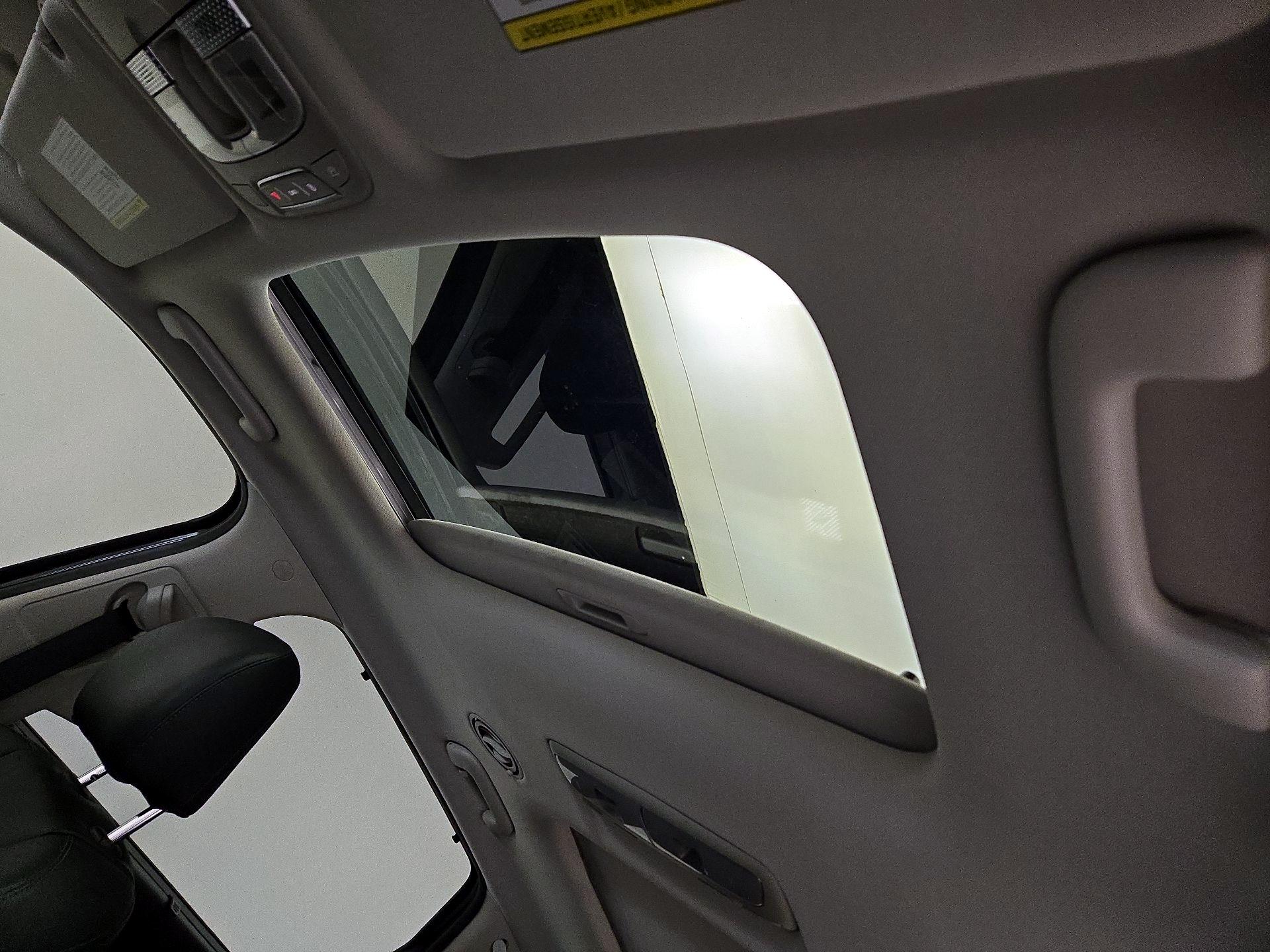 Thumbnail: 2020 Kia Telluride - 20