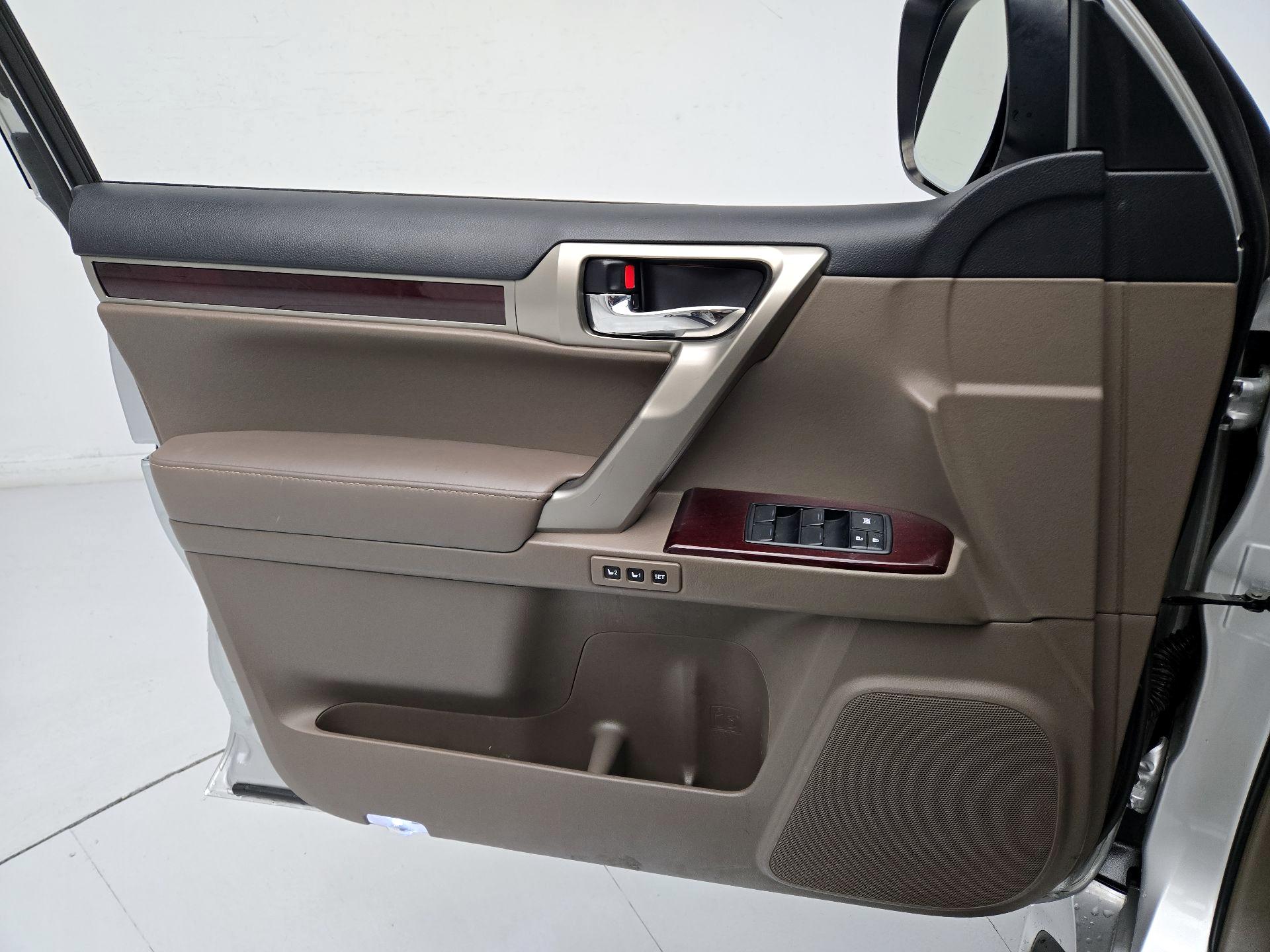 Thumbnail: 2018 Lexus GX - 12