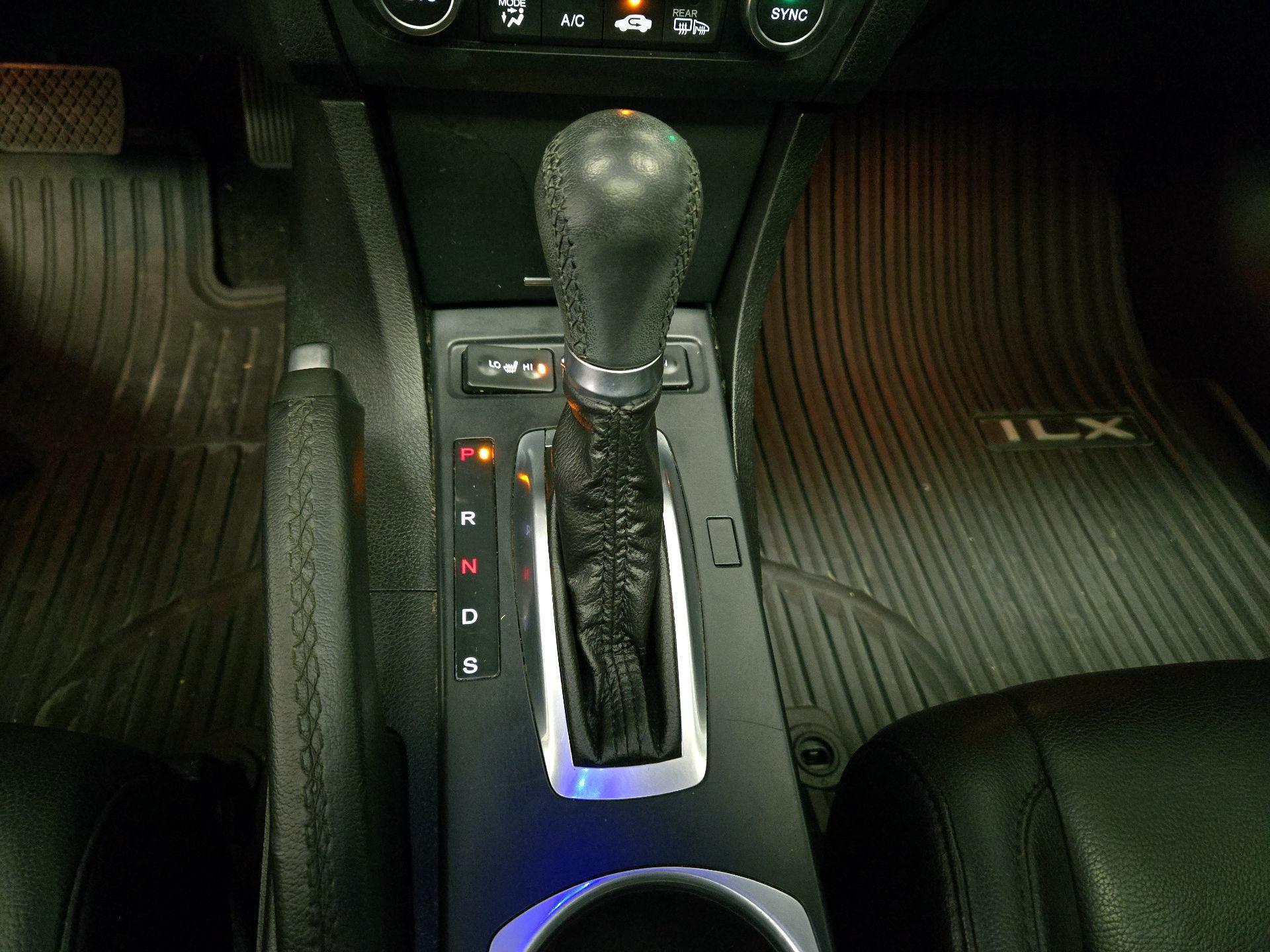 Thumbnail: 2020 Acura ILX - 17