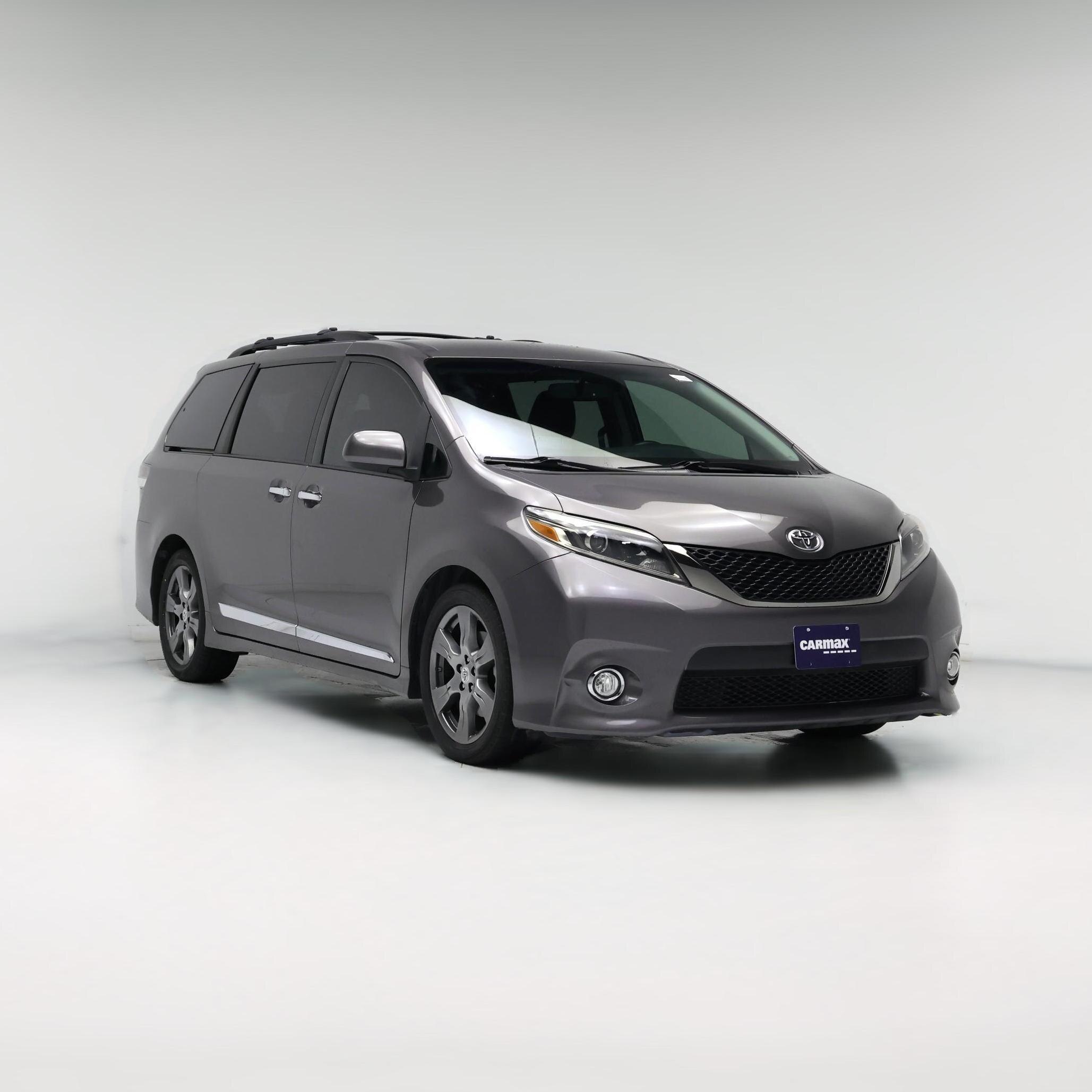 Thumbnail: 2017 Toyota Sienna - 1