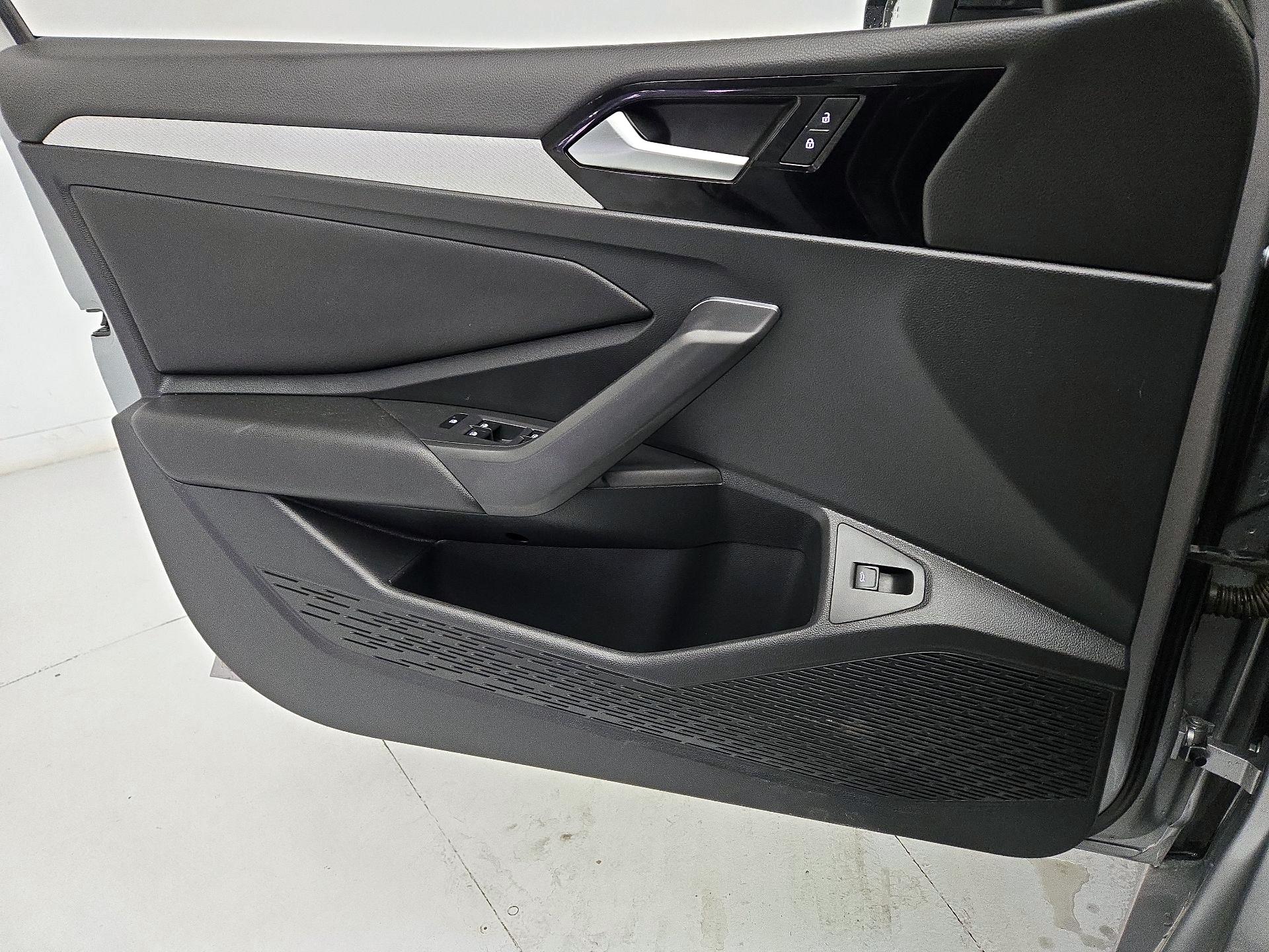 Thumbnail: 2020 Volkswagen Jetta - 12