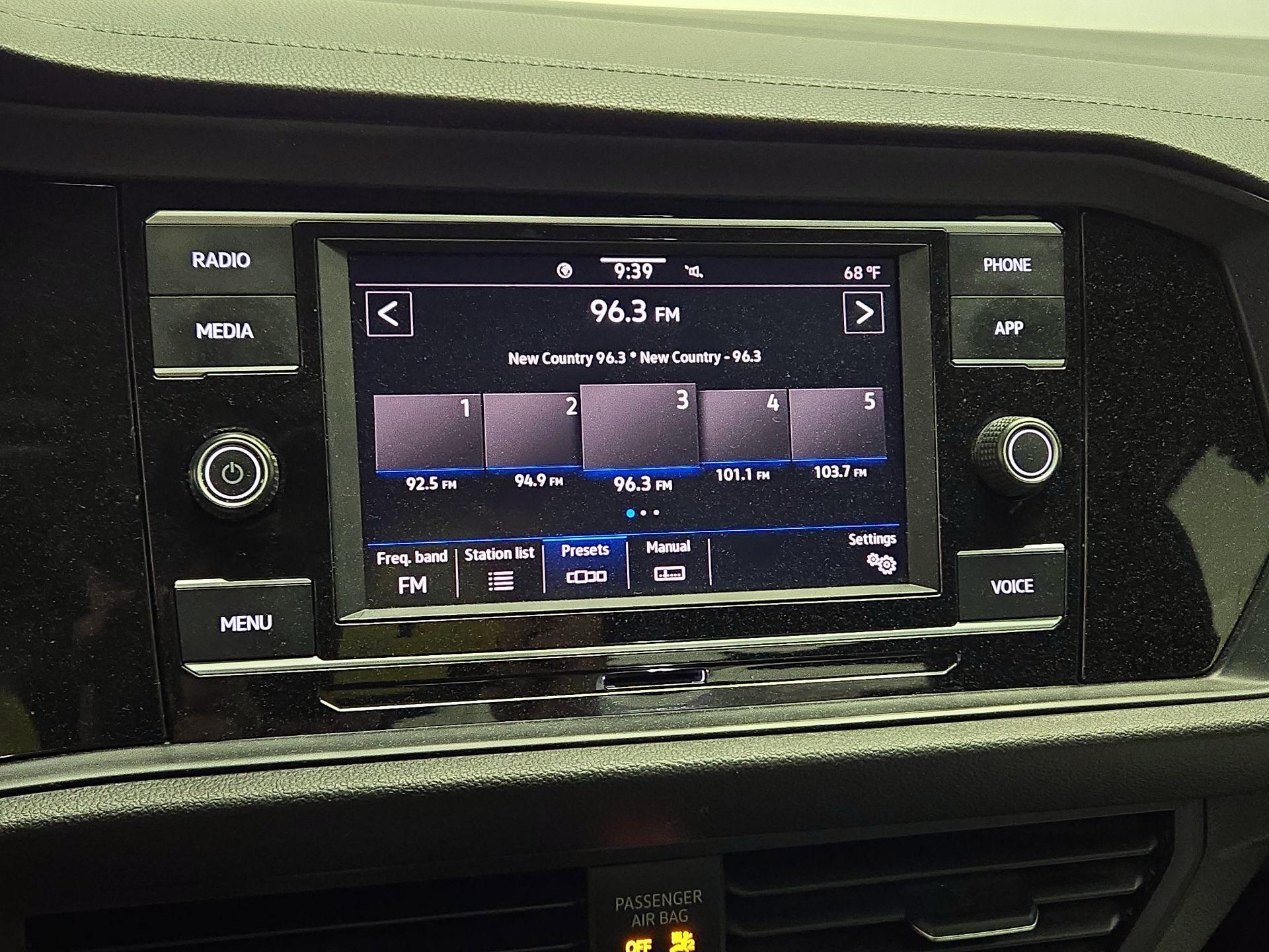 Thumbnail: 2020 Volkswagen Jetta - 15