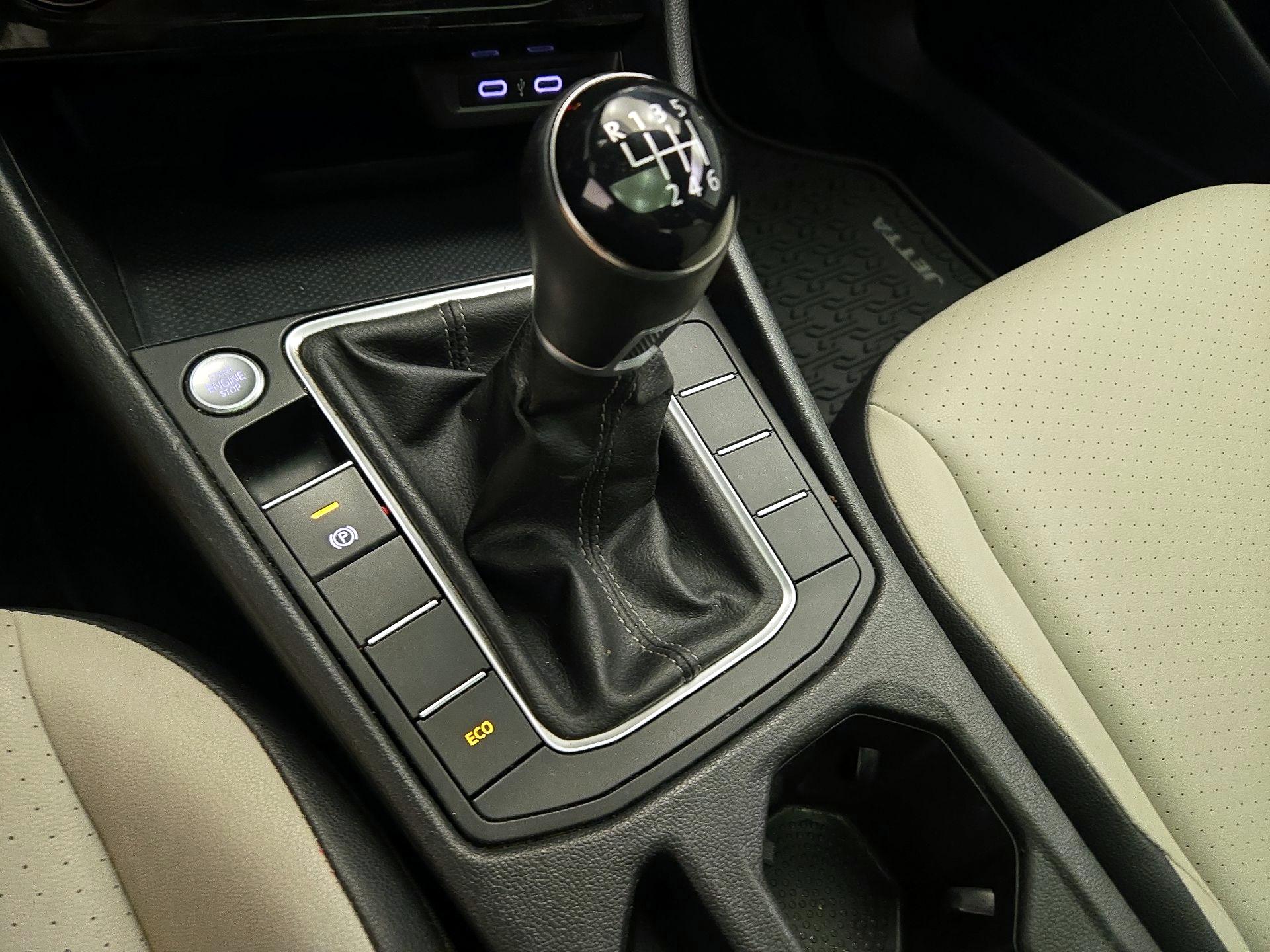 Thumbnail: 2020 Volkswagen Jetta - 17