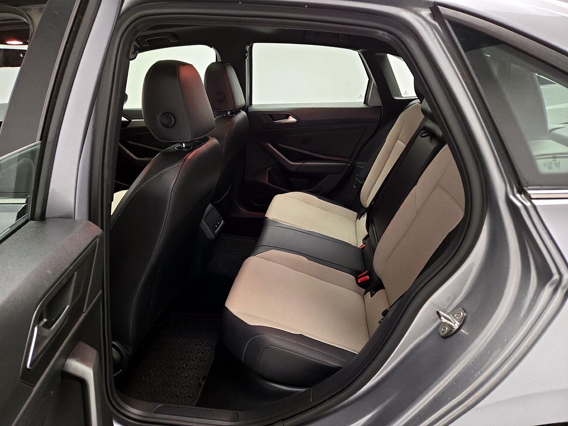 Thumbnail: 2020 Volkswagen Jetta - 20