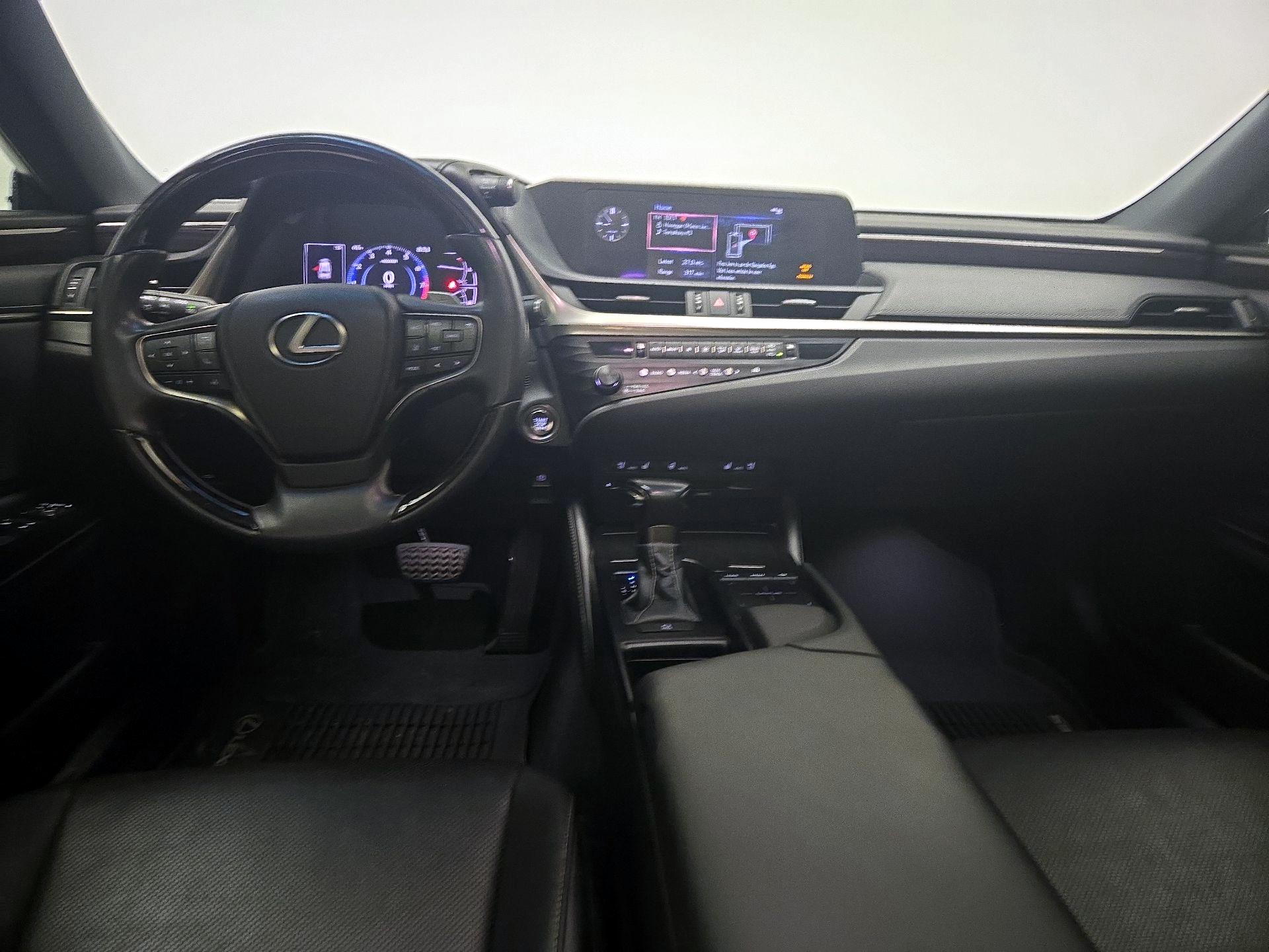 Thumbnail: 2020 Lexus ES - 9