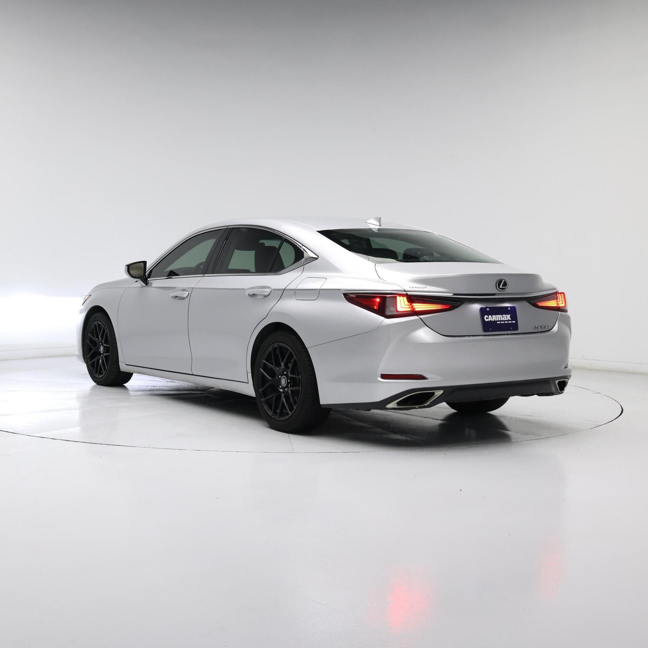 Thumbnail: 2020 Lexus ES - 2