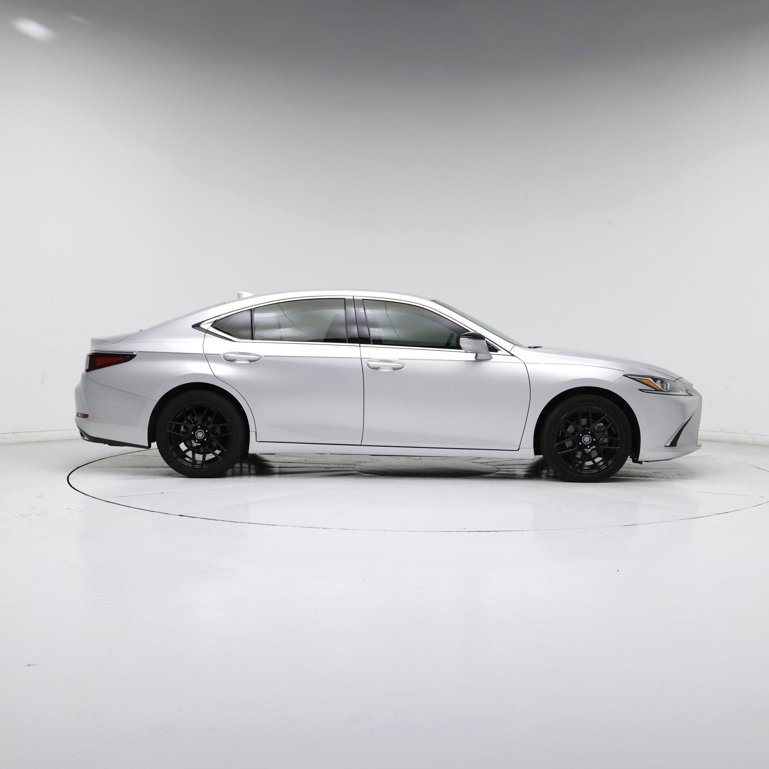 Thumbnail: 2020 Lexus ES - 7