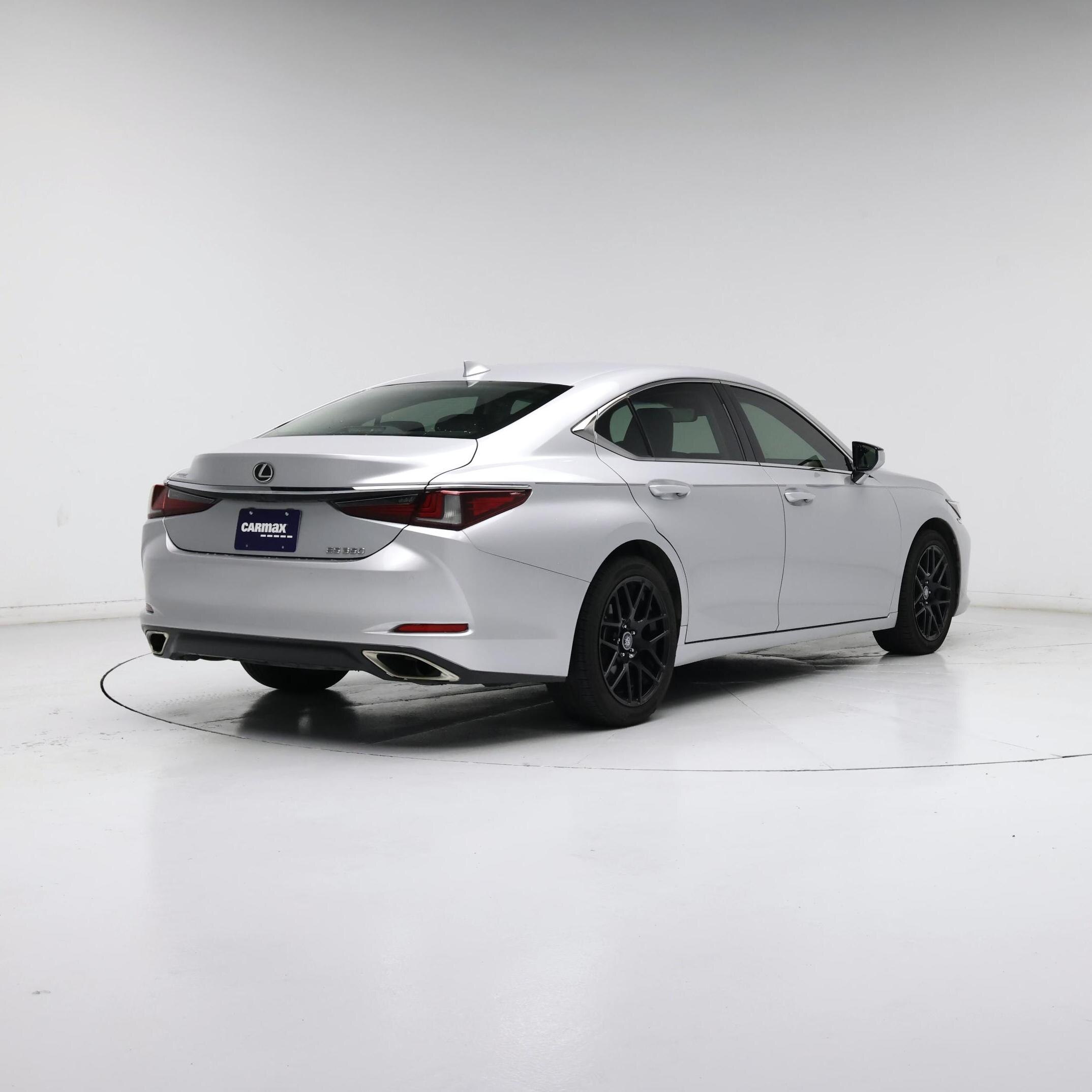 Thumbnail: 2020 Lexus ES - 8