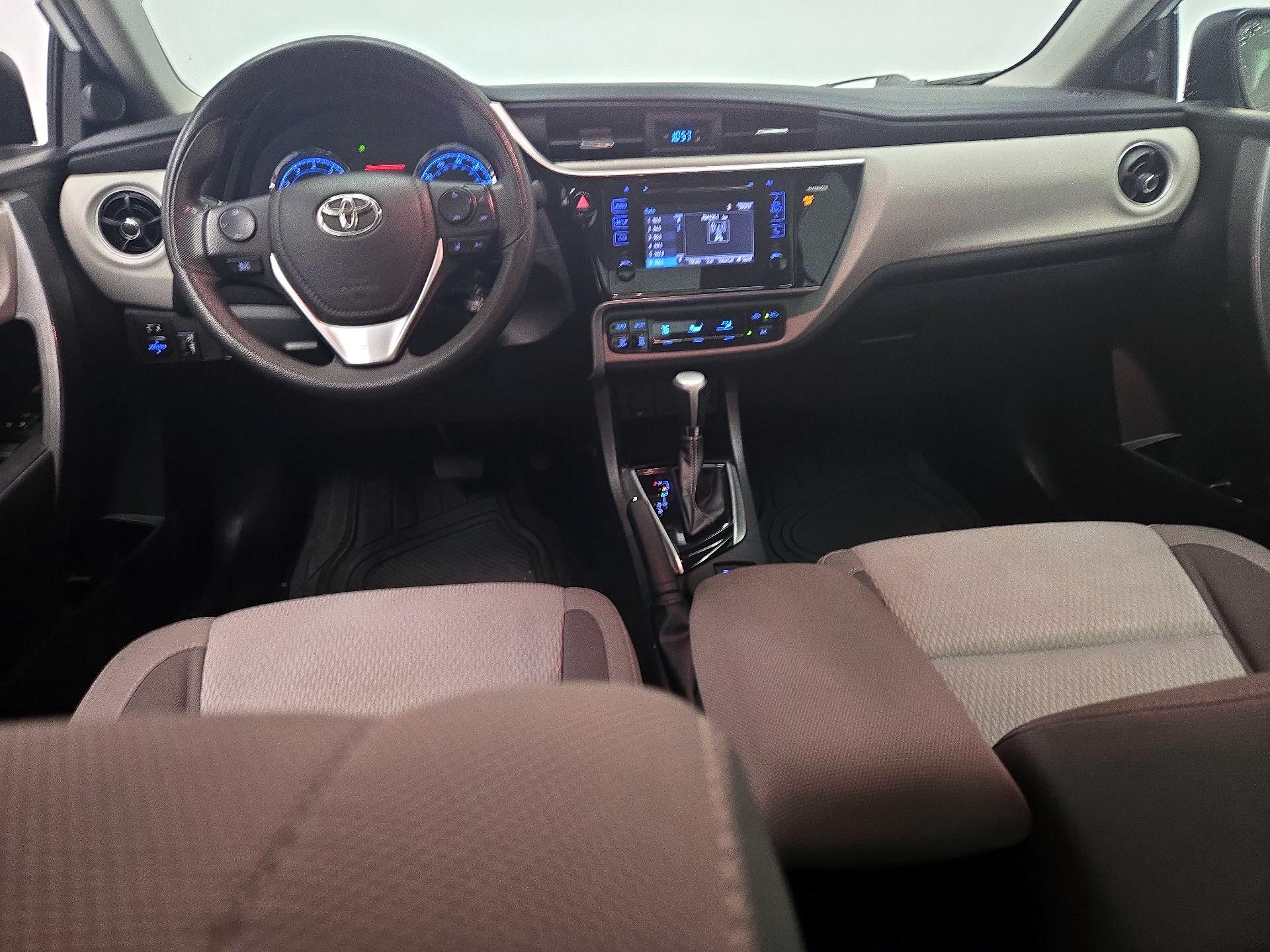 Thumbnail: 2017 Toyota Corolla - 9