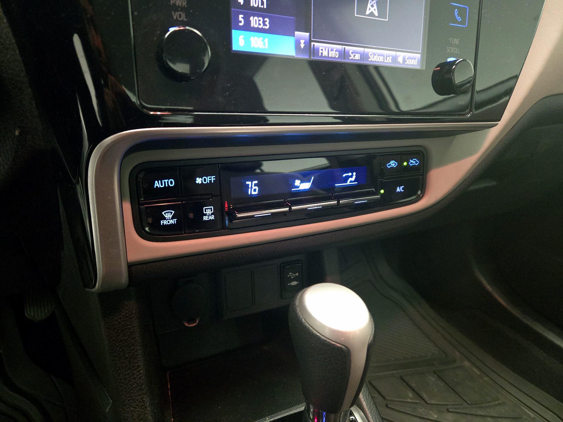 Thumbnail: 2017 Toyota Corolla - 15