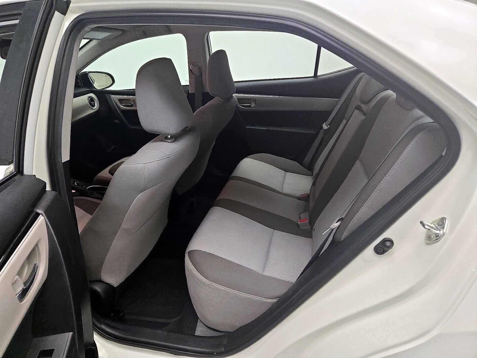 Thumbnail: 2017 Toyota Corolla - 18