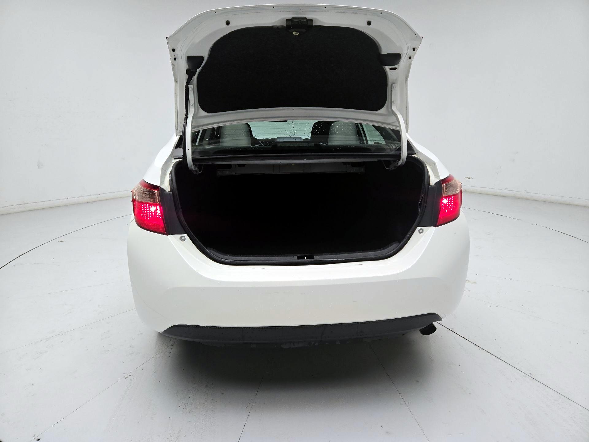 Thumbnail: 2017 Toyota Corolla - 19