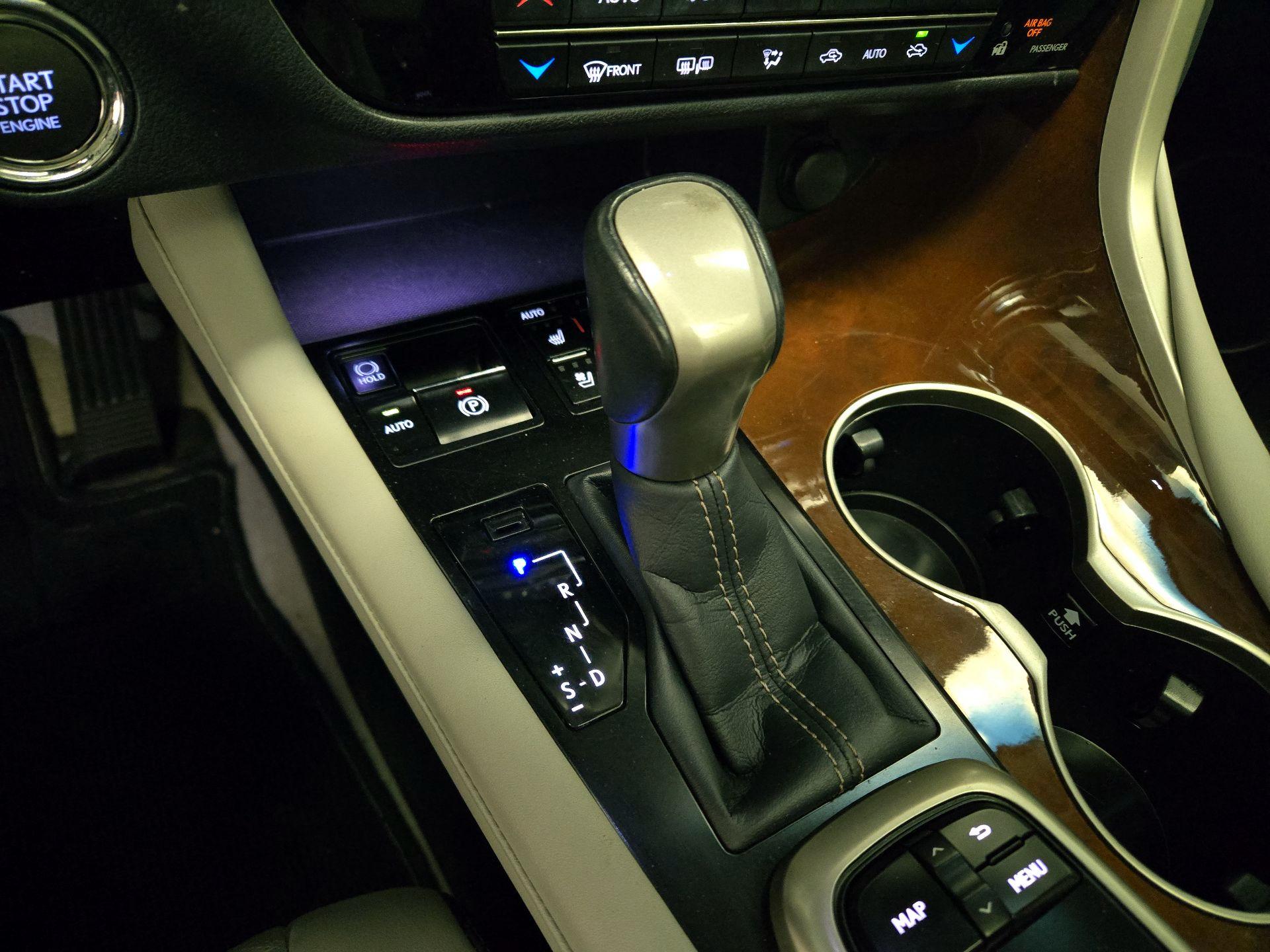 Thumbnail: 2018 Lexus RX - 18