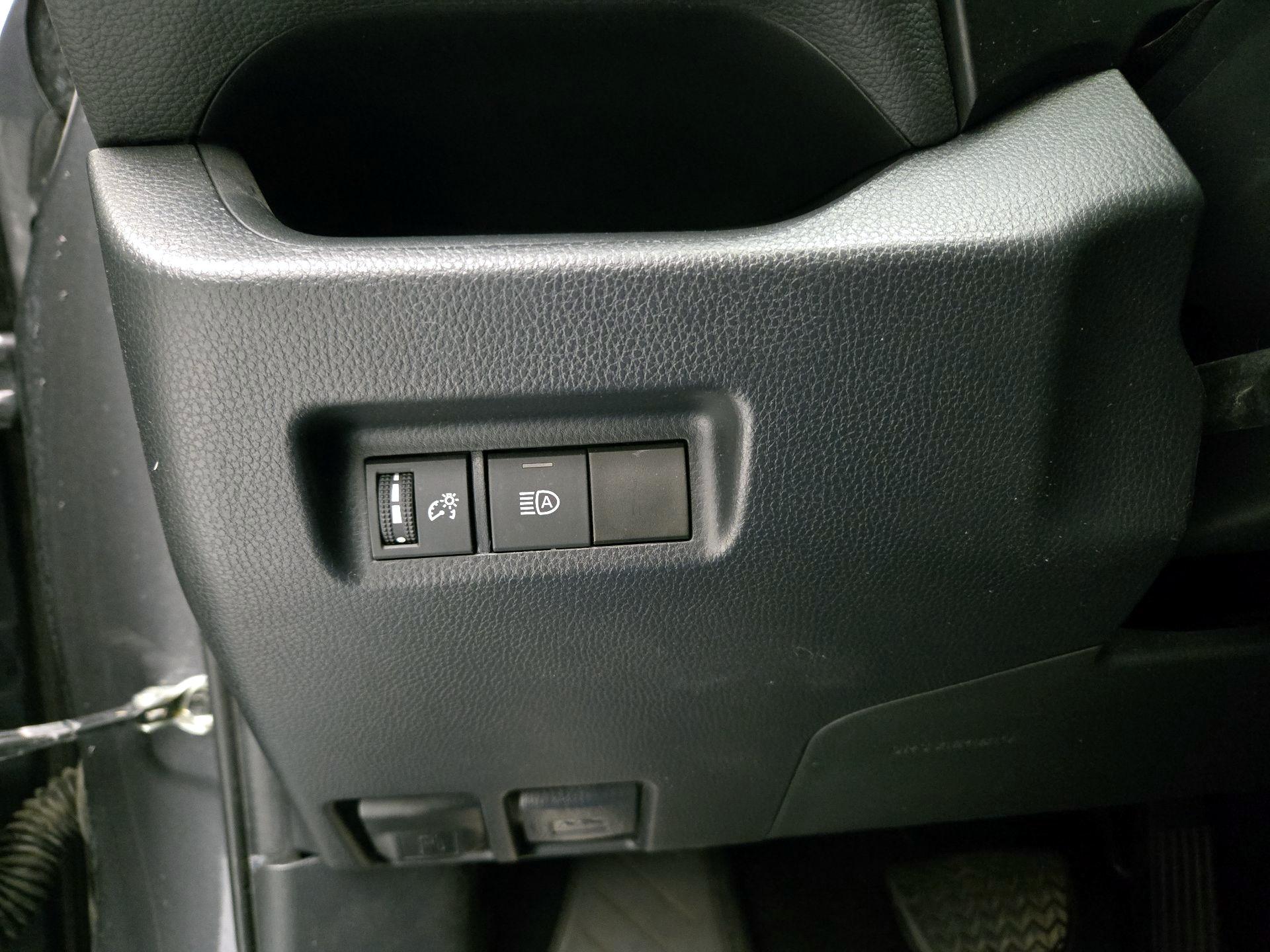 Thumbnail: 2020 Toyota RAV4 - 13