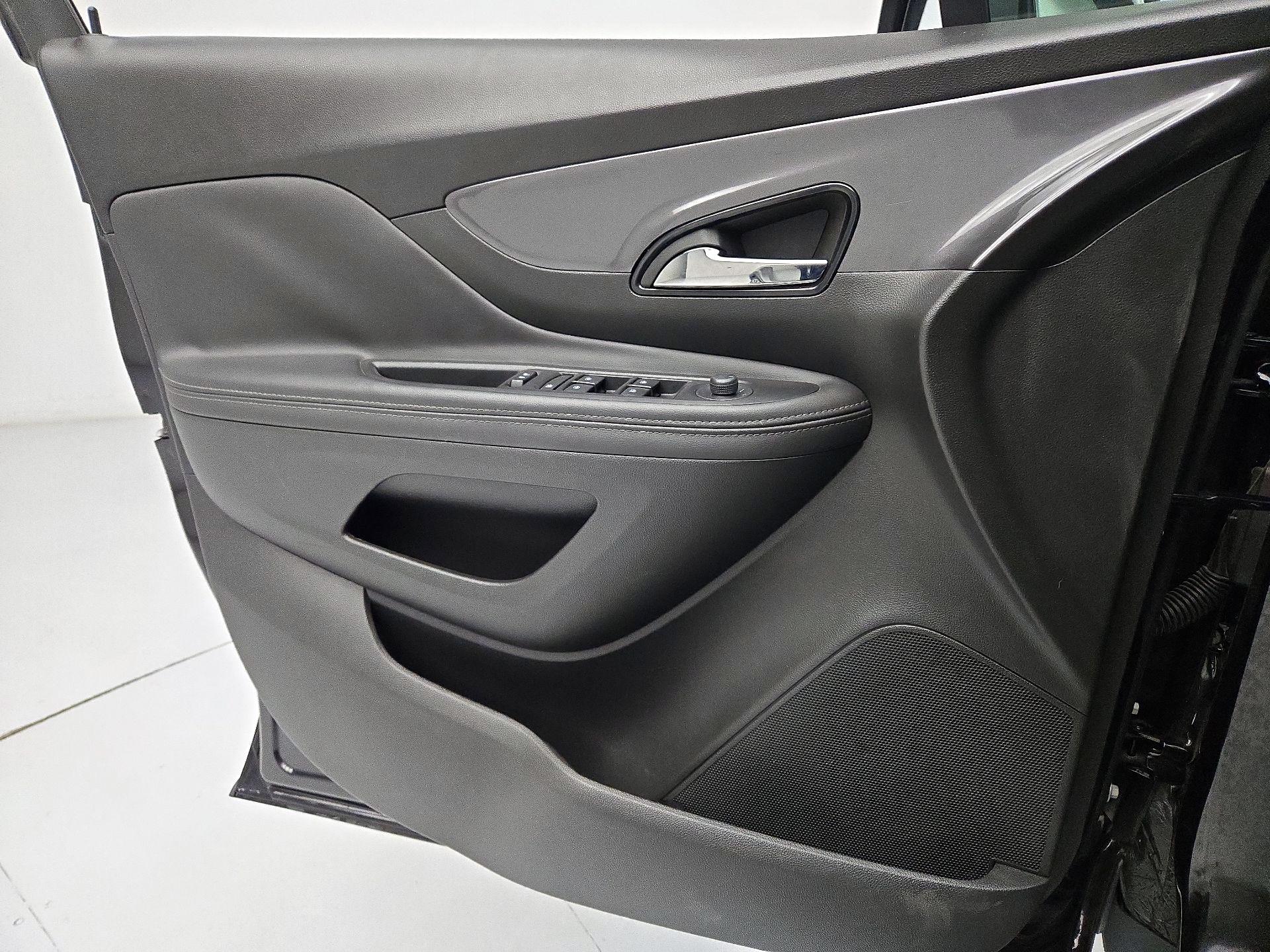 Thumbnail: 2022 Buick Encore - 12