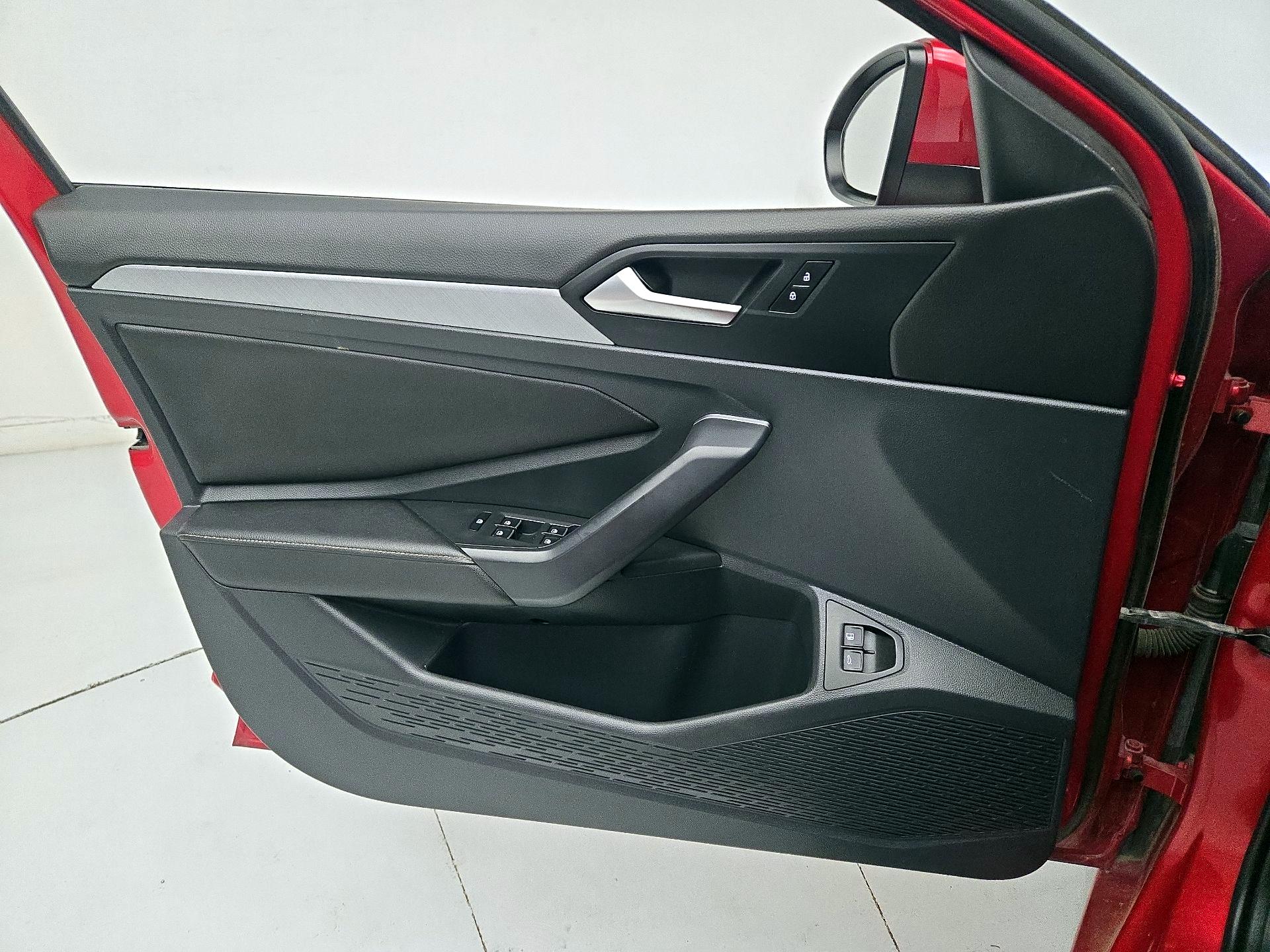 Thumbnail: 2023 Volkswagen Jetta - 12