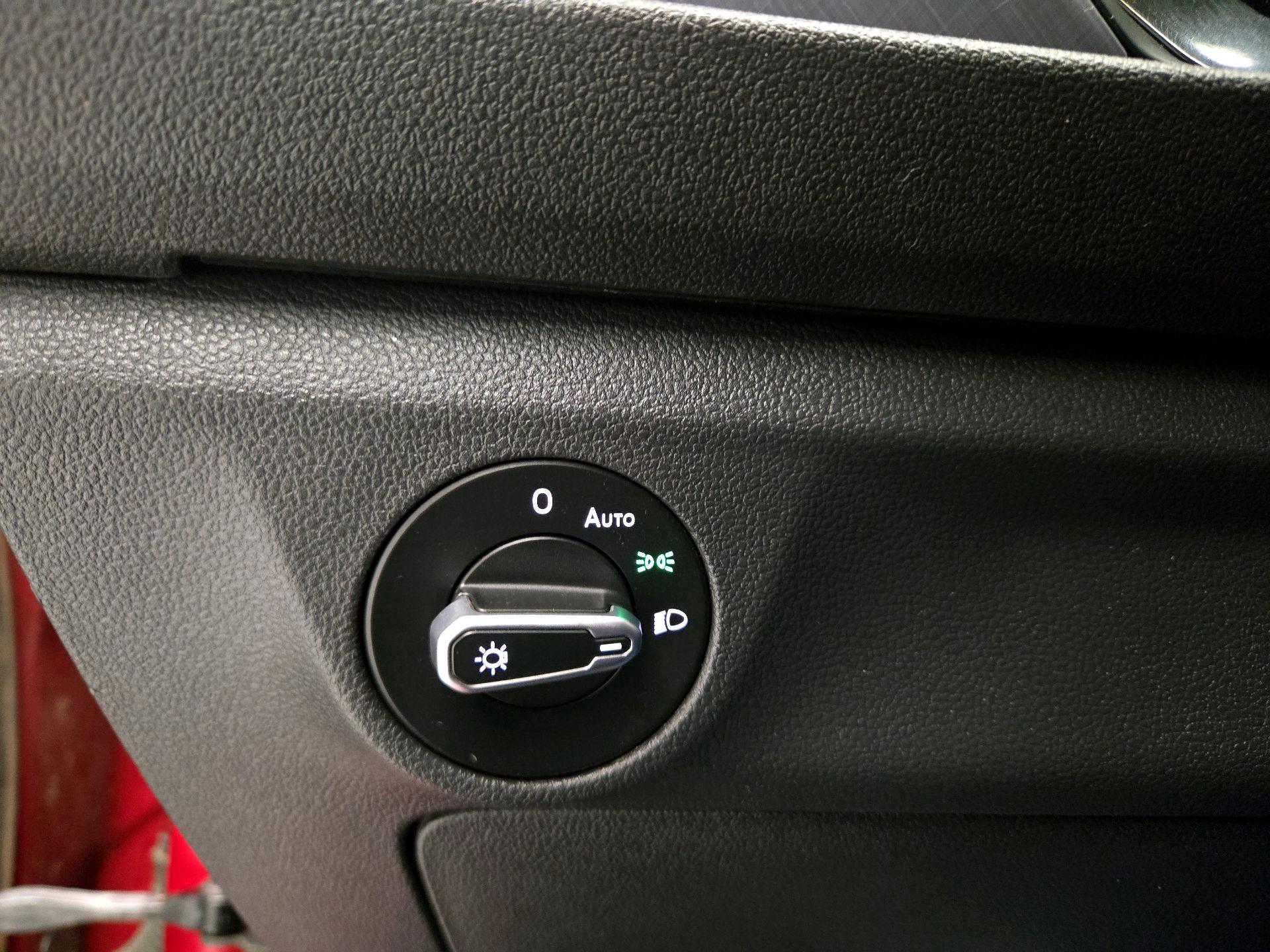 Thumbnail: 2023 Volkswagen Jetta - 13