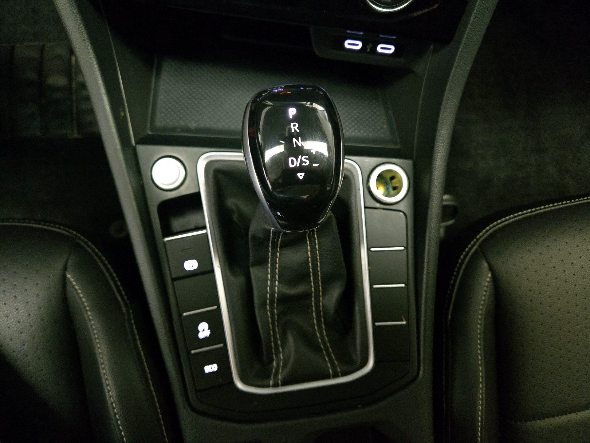 Thumbnail: 2023 Volkswagen Jetta - 17