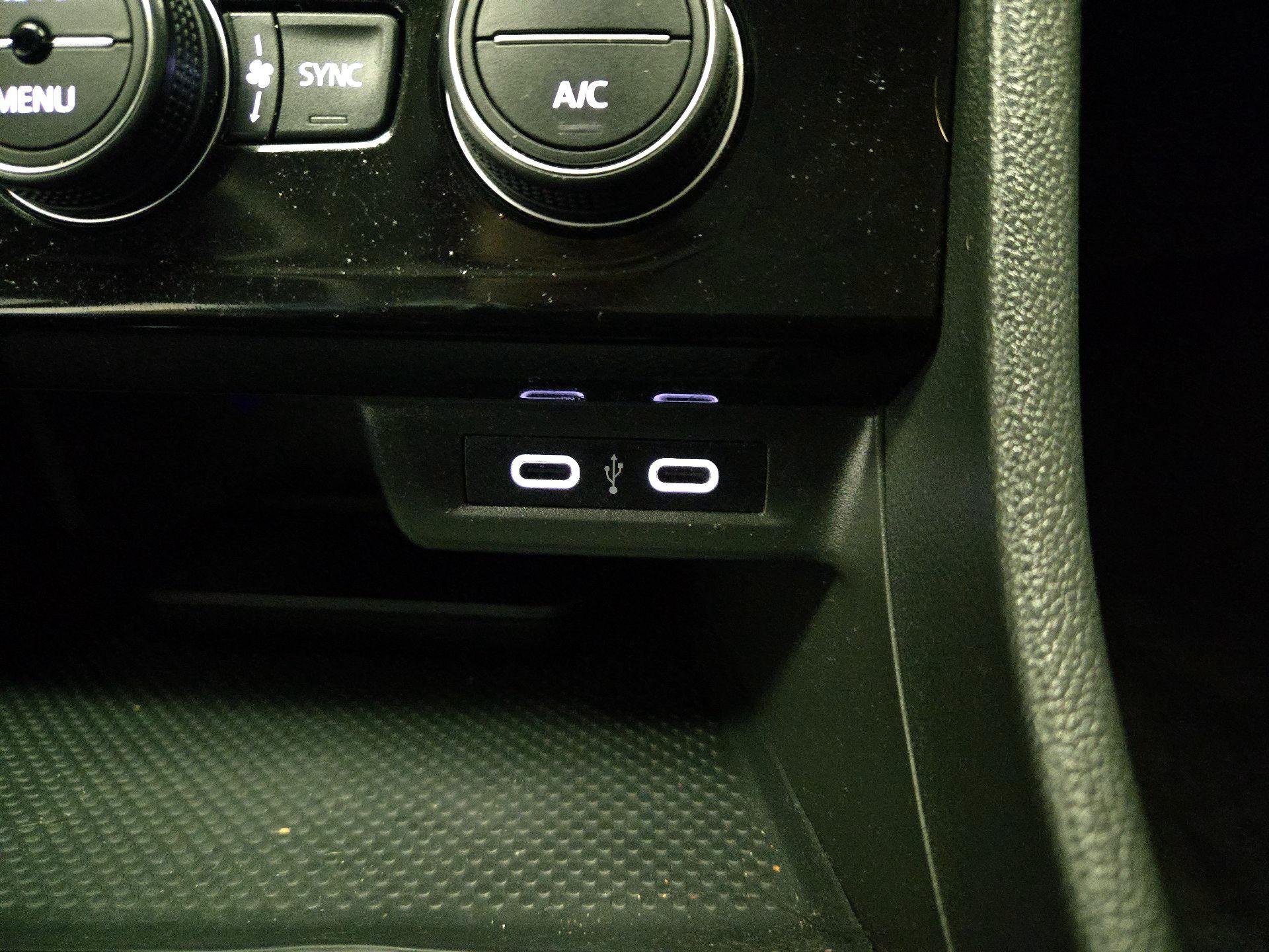 Thumbnail: 2023 Volkswagen Jetta - 18