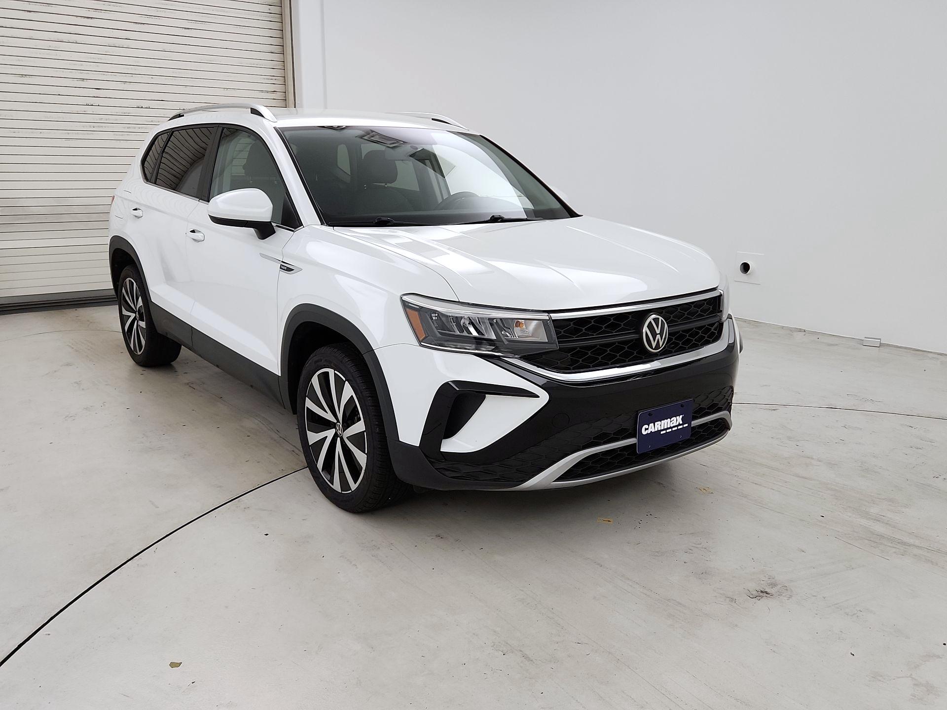 Thumbnail: 2022 Volkswagen Taos - 1