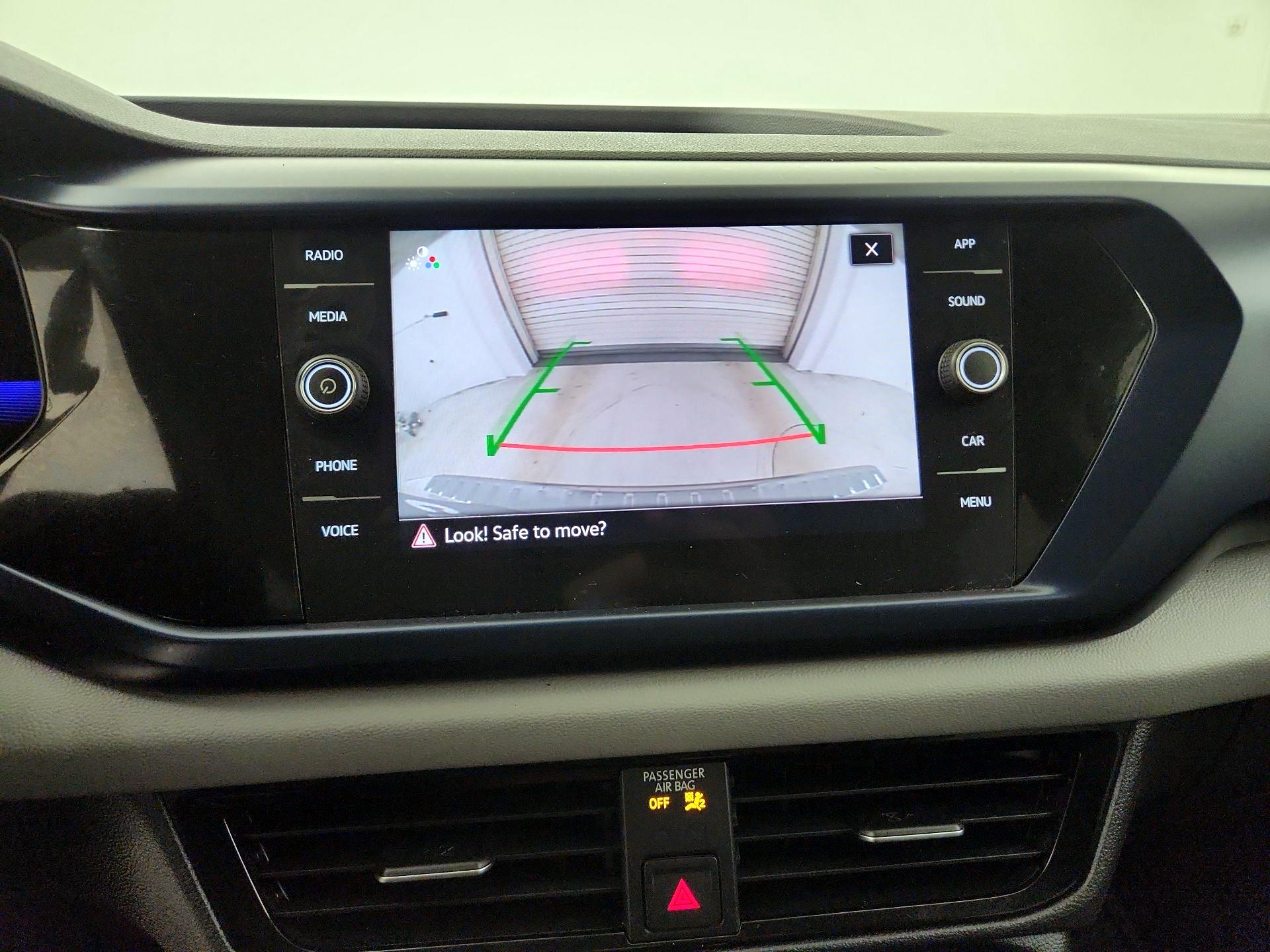 Thumbnail: 2022 Volkswagen Taos - 12