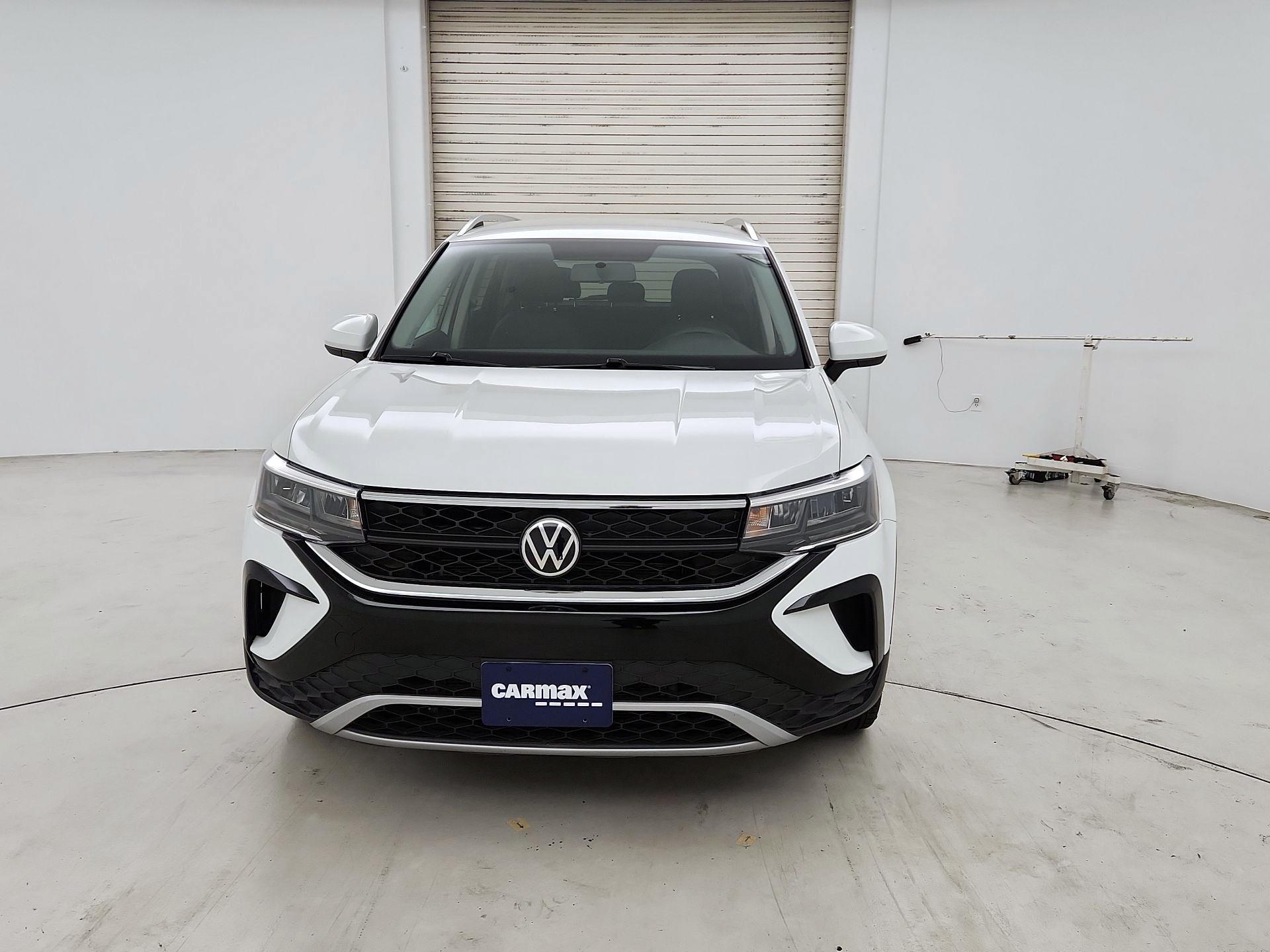 Thumbnail: 2022 Volkswagen Taos - 2