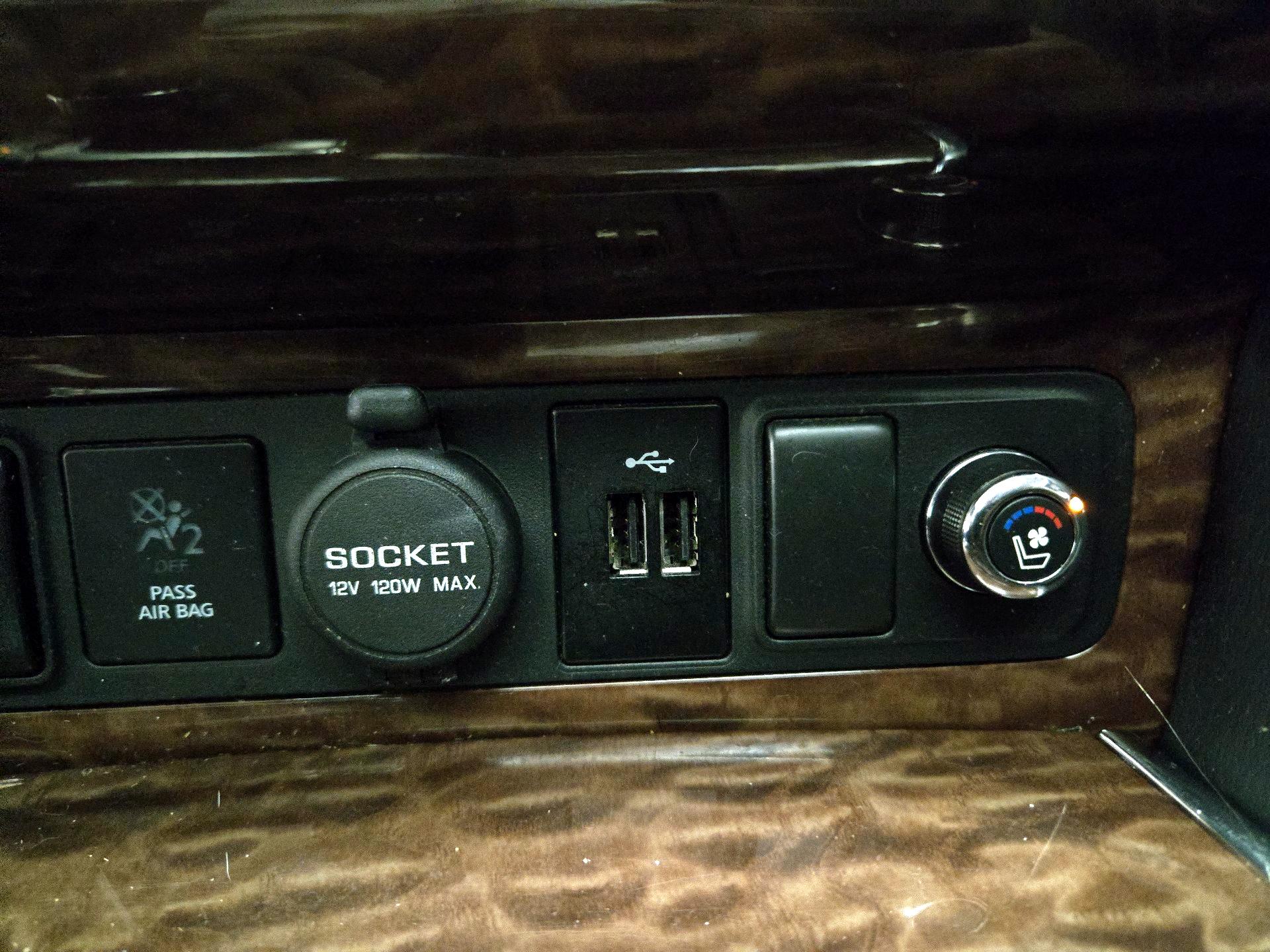 Thumbnail: 2019 Nissan Armada - 19