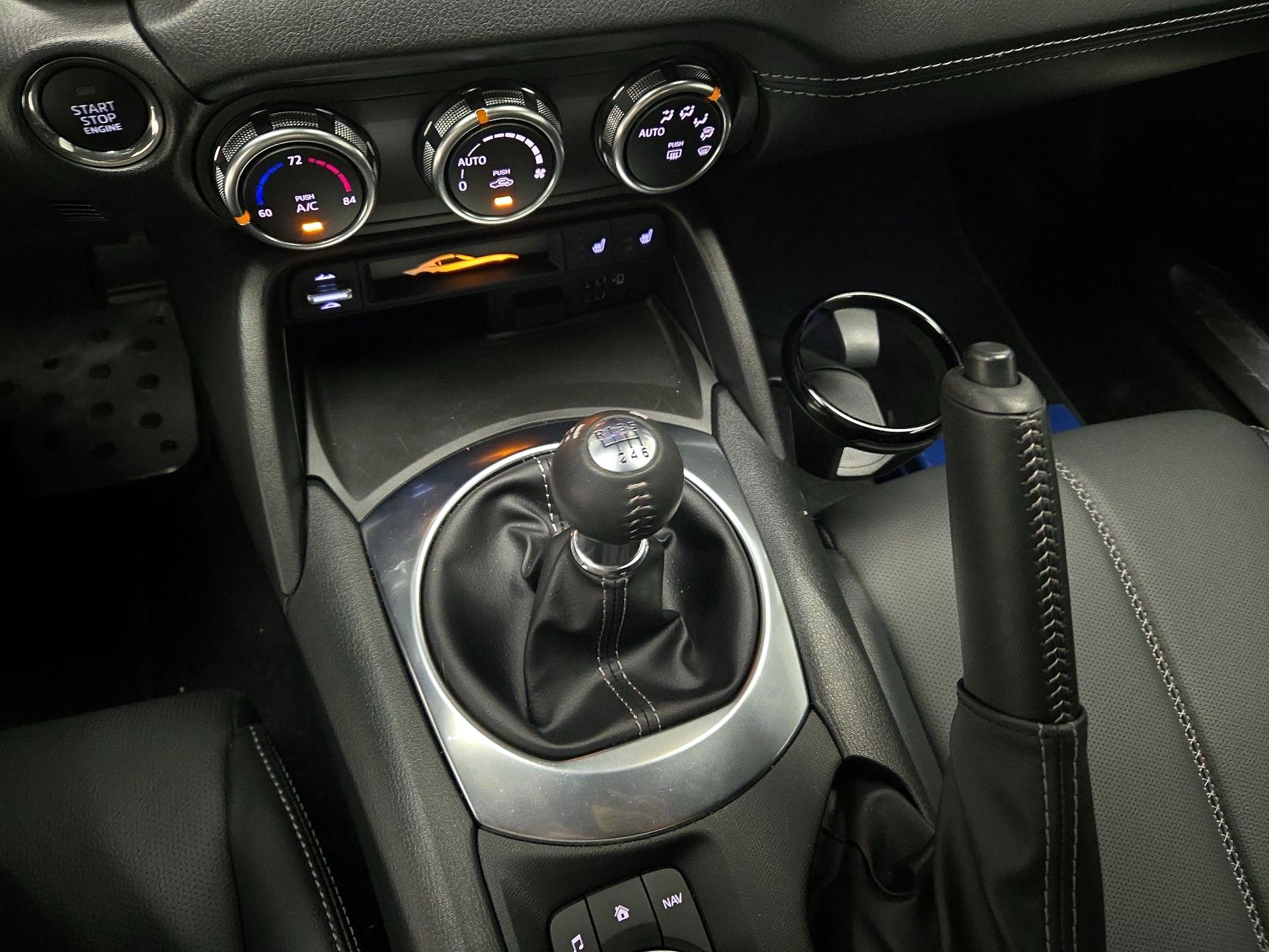 Thumbnail: 2022 Mazda MX-5 Miata - 18