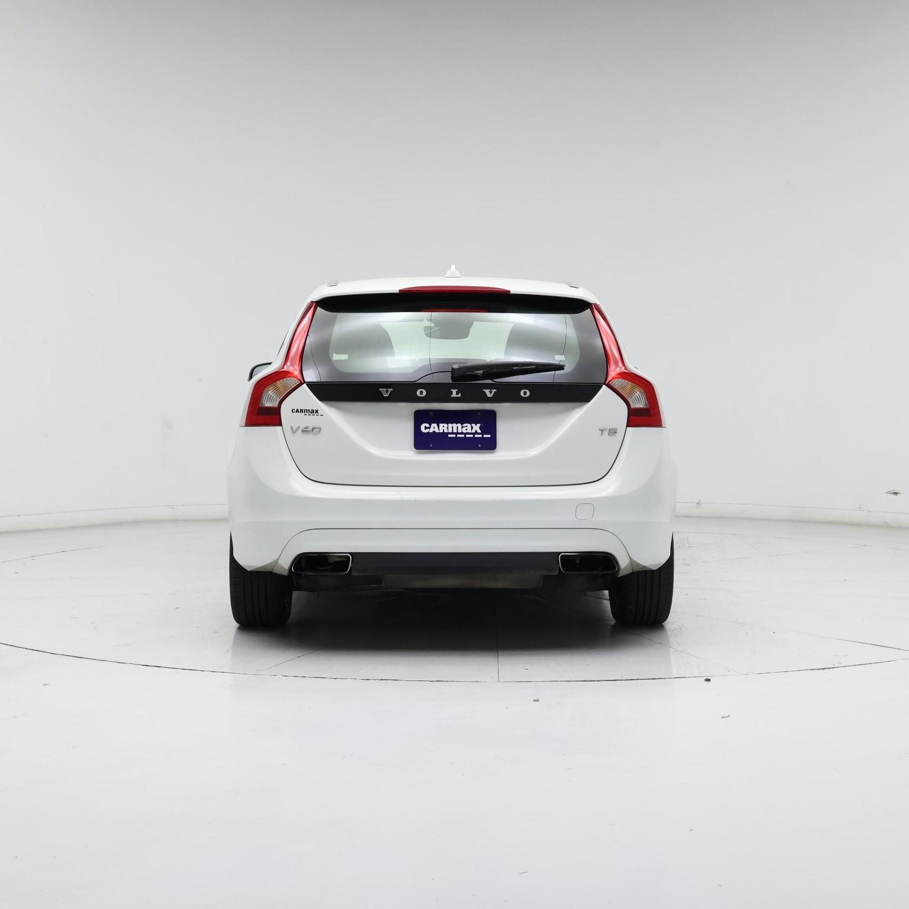 Thumbnail: 2016 Volvo V60 - 6