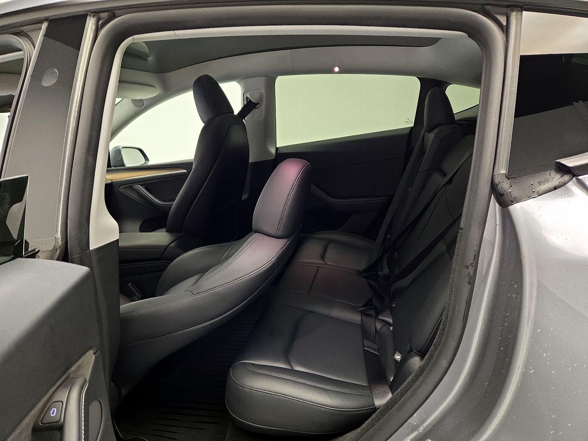 Thumbnail: 2025 Tesla Model Y - 19