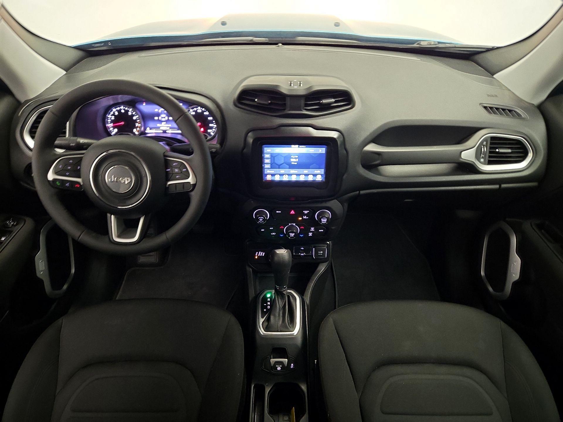 Thumbnail: 2021 Jeep Renegade - 9