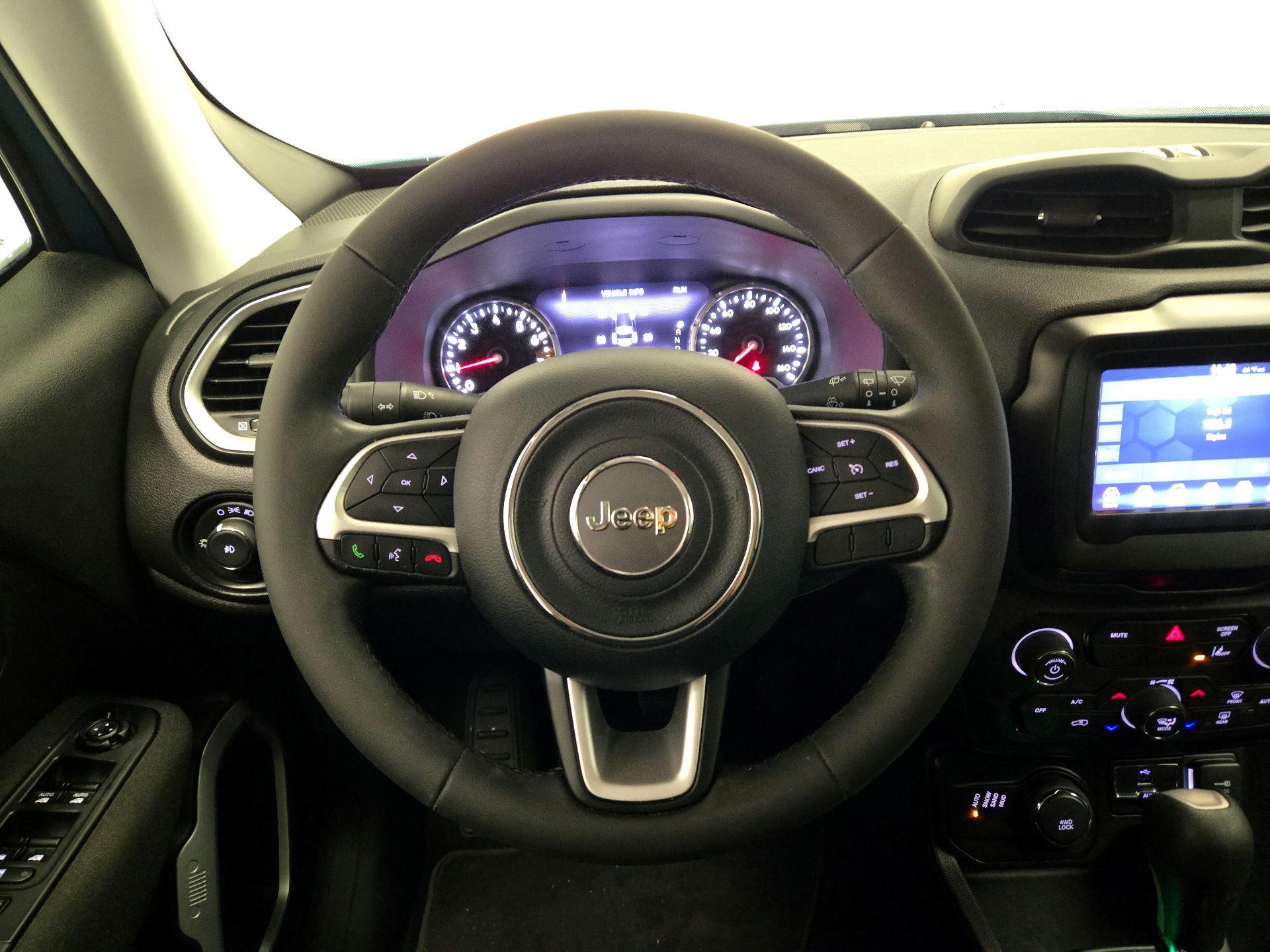 Thumbnail: 2021 Jeep Renegade - 10