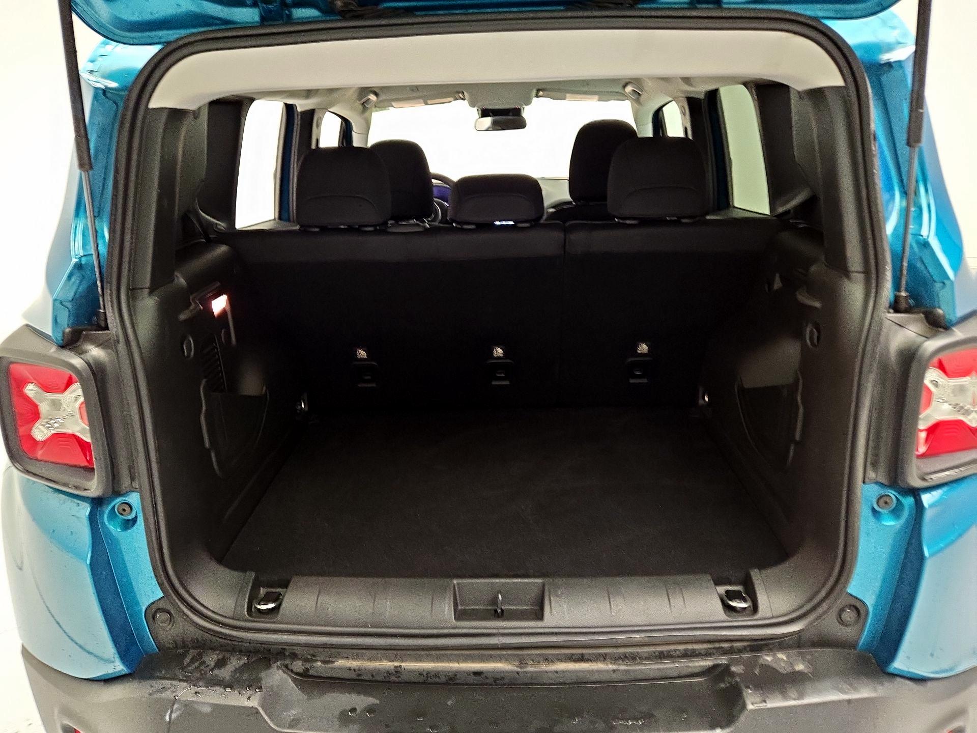 Thumbnail: 2021 Jeep Renegade - 20