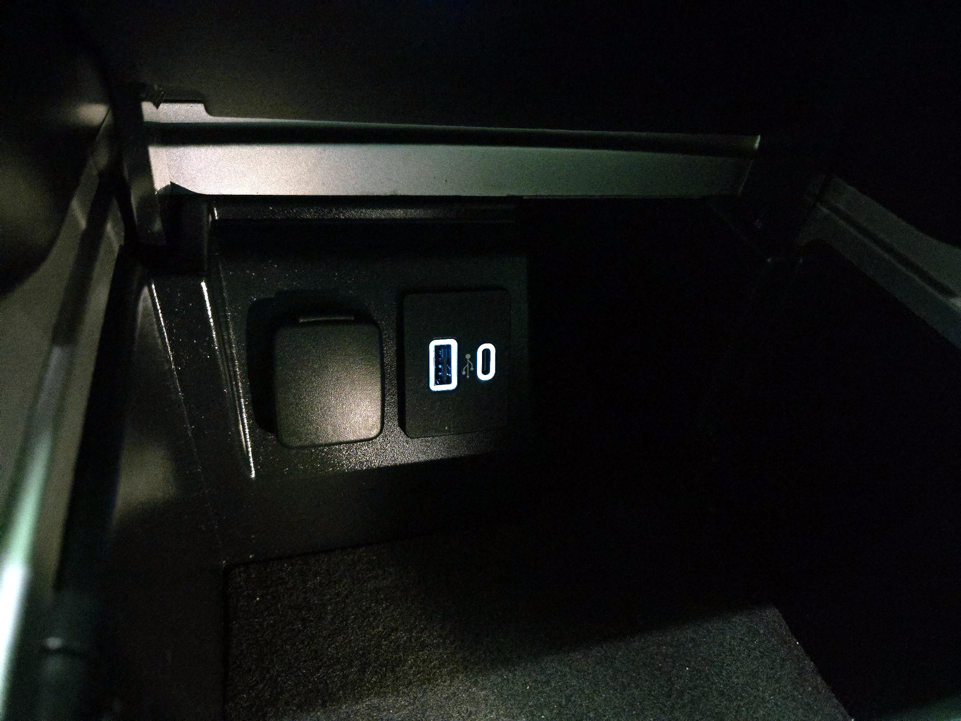 Thumbnail: 2023 Ford Explorer - 18