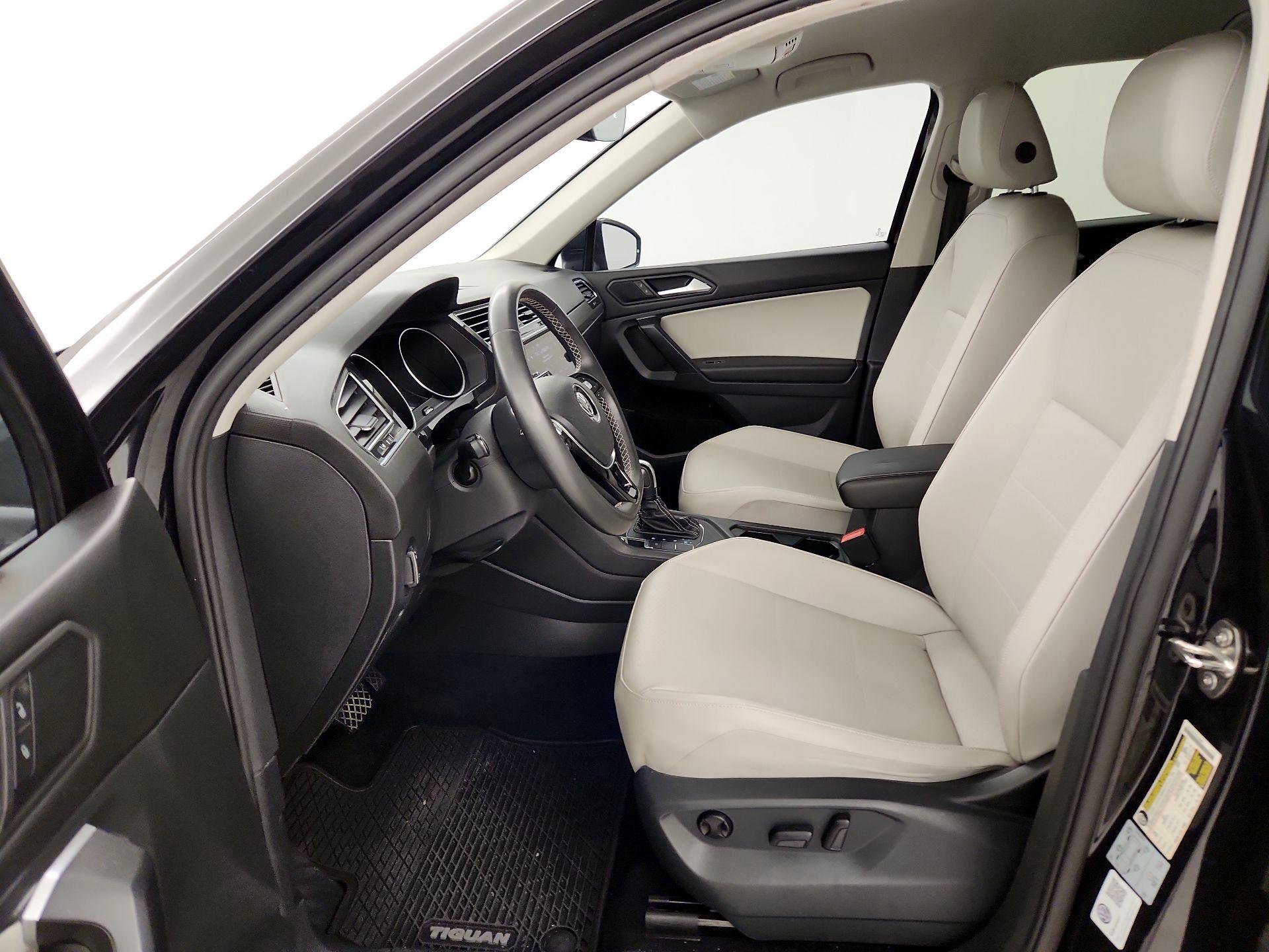 Thumbnail: 2021 Volkswagen Tiguan - 11