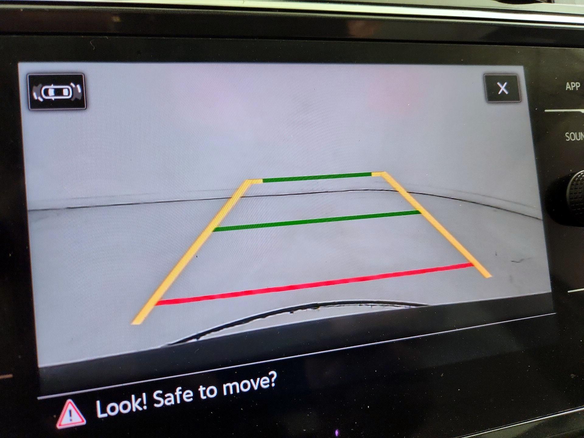 Thumbnail: 2021 Volkswagen Tiguan - 14