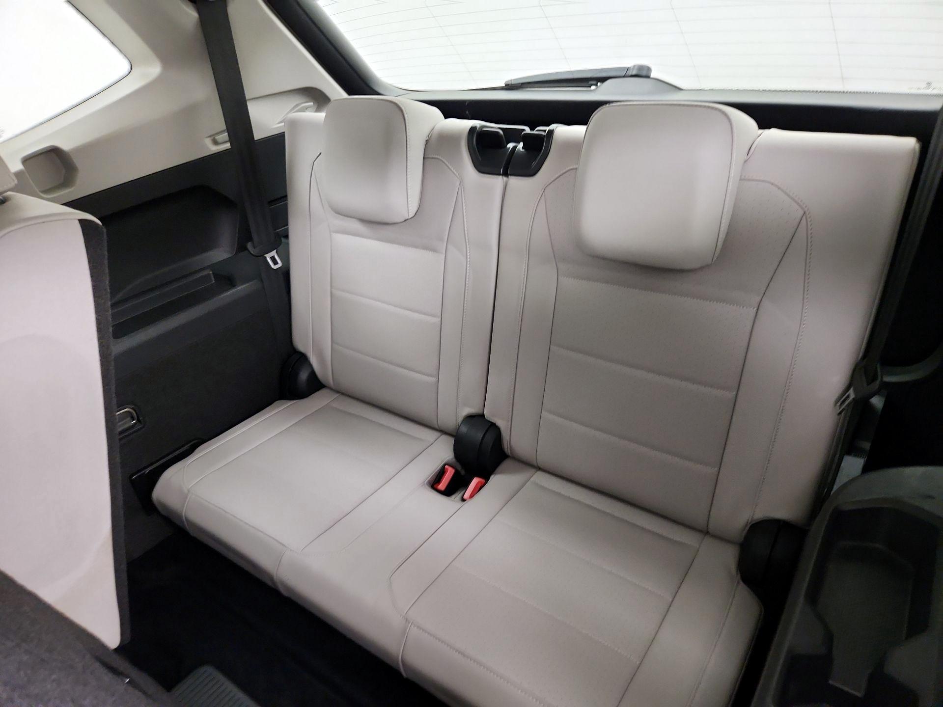 Thumbnail: 2021 Volkswagen Tiguan - 20