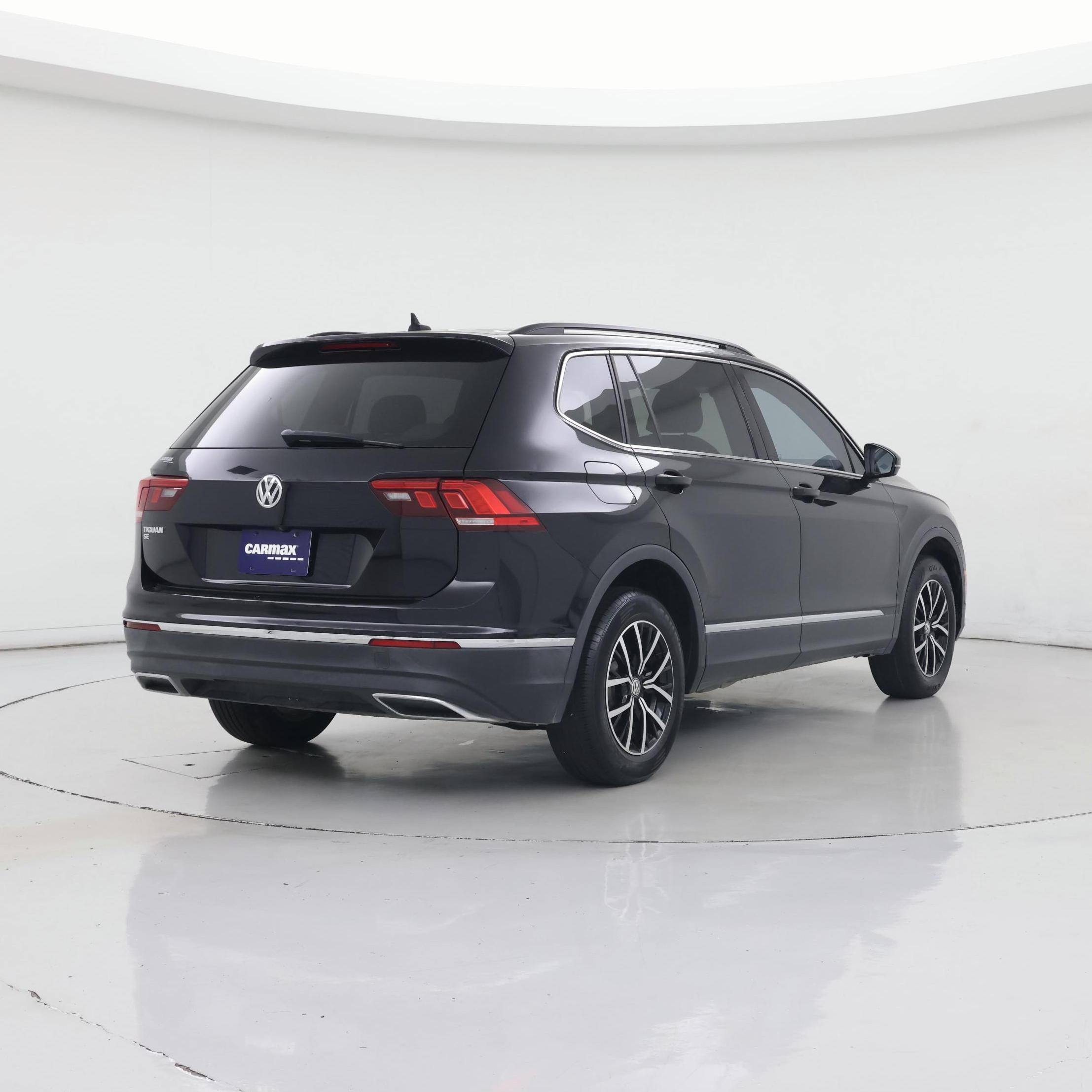Thumbnail: 2021 Volkswagen Tiguan - 8