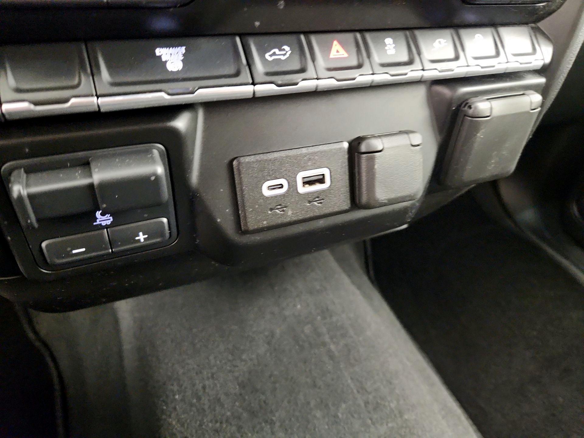 Thumbnail: 2023 Chevrolet Silverado 2500 - 18