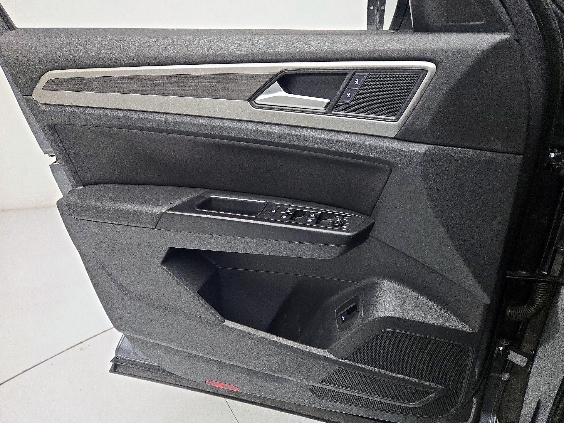 Thumbnail: 2021 Volkswagen Atlas - 12