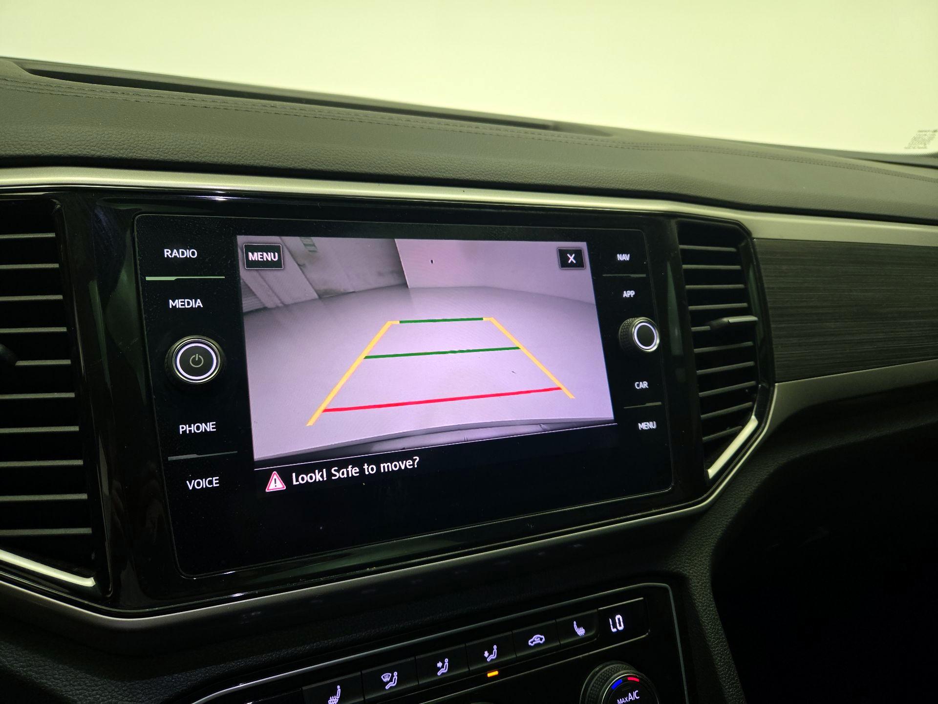 Thumbnail: 2021 Volkswagen Atlas - 14