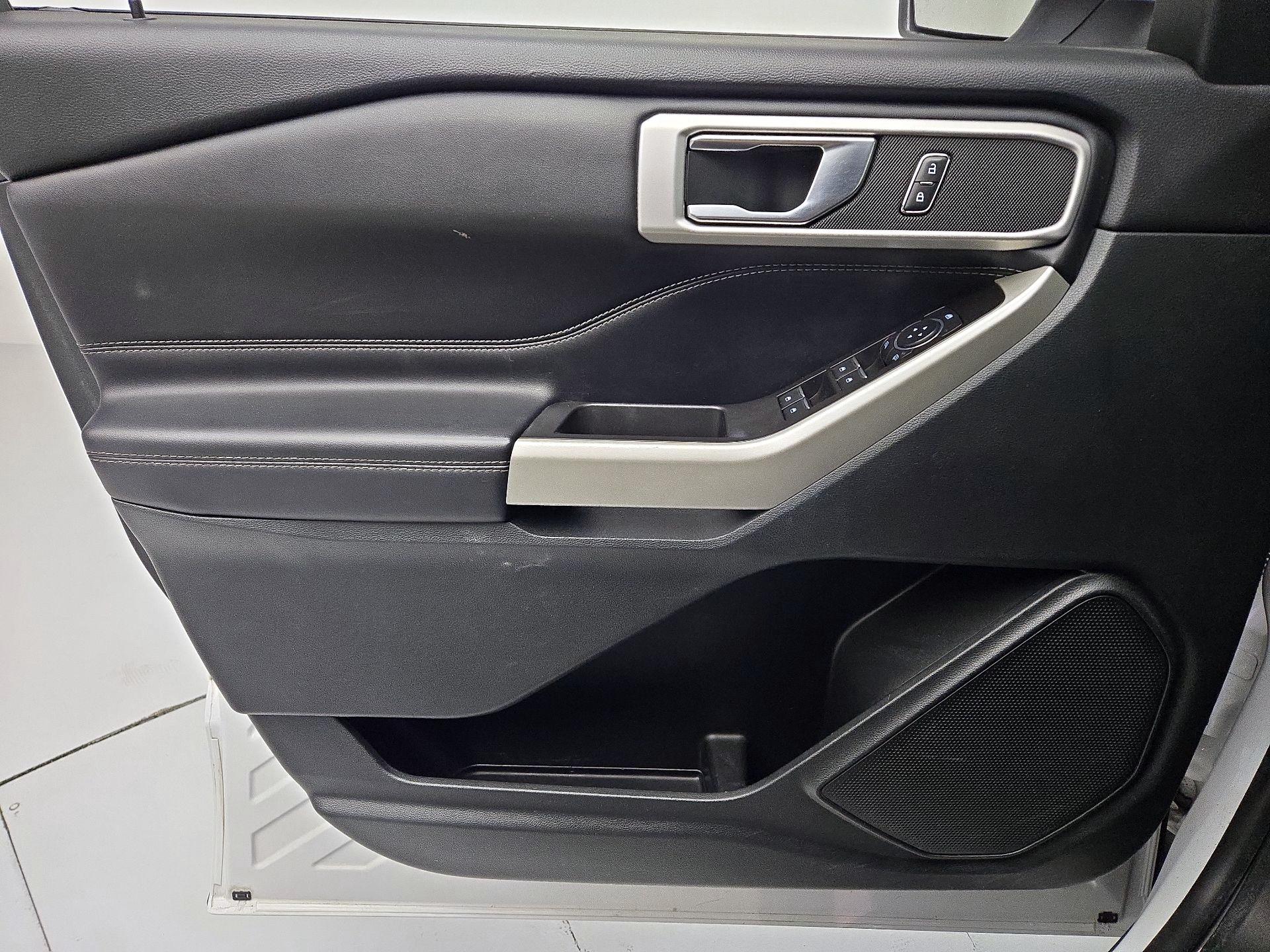 Thumbnail: 2021 Ford Explorer - 12