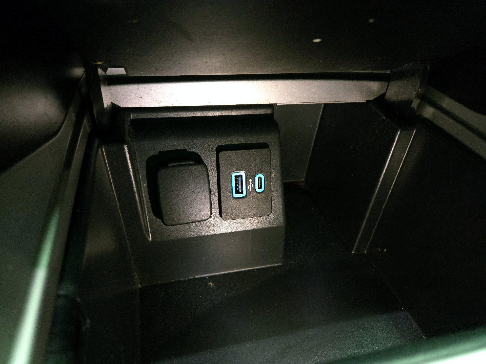 Thumbnail: 2021 Ford Explorer - 18