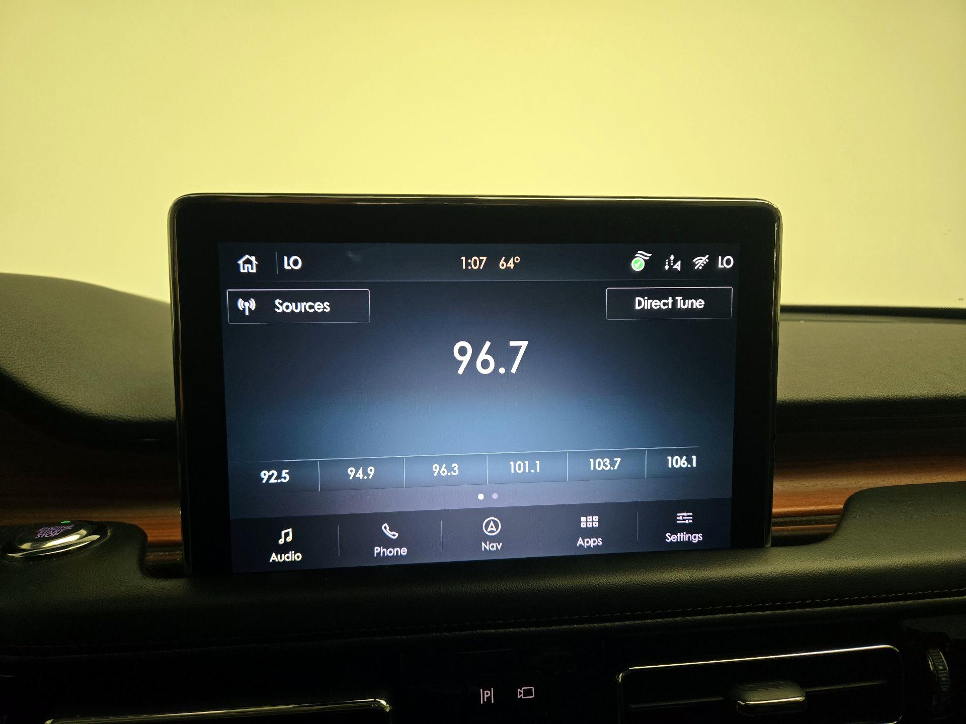 Thumbnail: 2023 Lincoln Aviator - 16